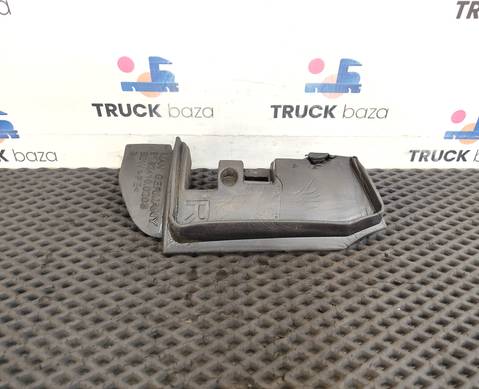 81624100206 Уплотнитель наружный правый для Man TGX II (с 2012)