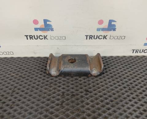 651152902412 Проставка стремянки рессоры для КАМАЗ 54901