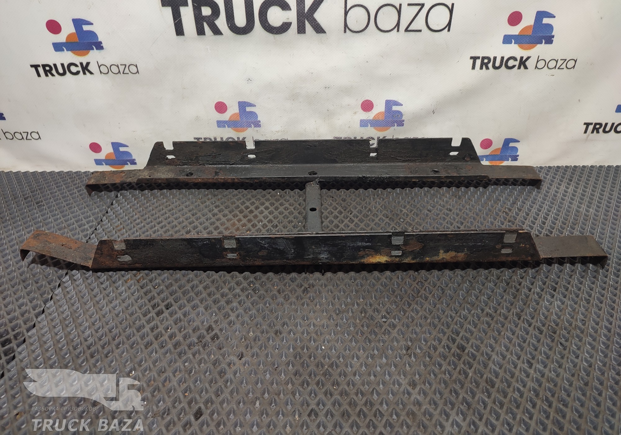 1725659 Кронштейн ящика АКБ