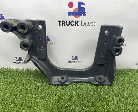 2356049 Кронштейн брызговика левого для Scania 6-series P (с 2016)