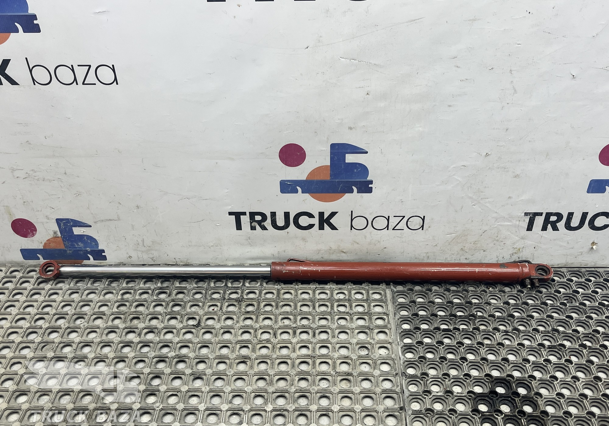 98427951 Цилиндр подъема кабины