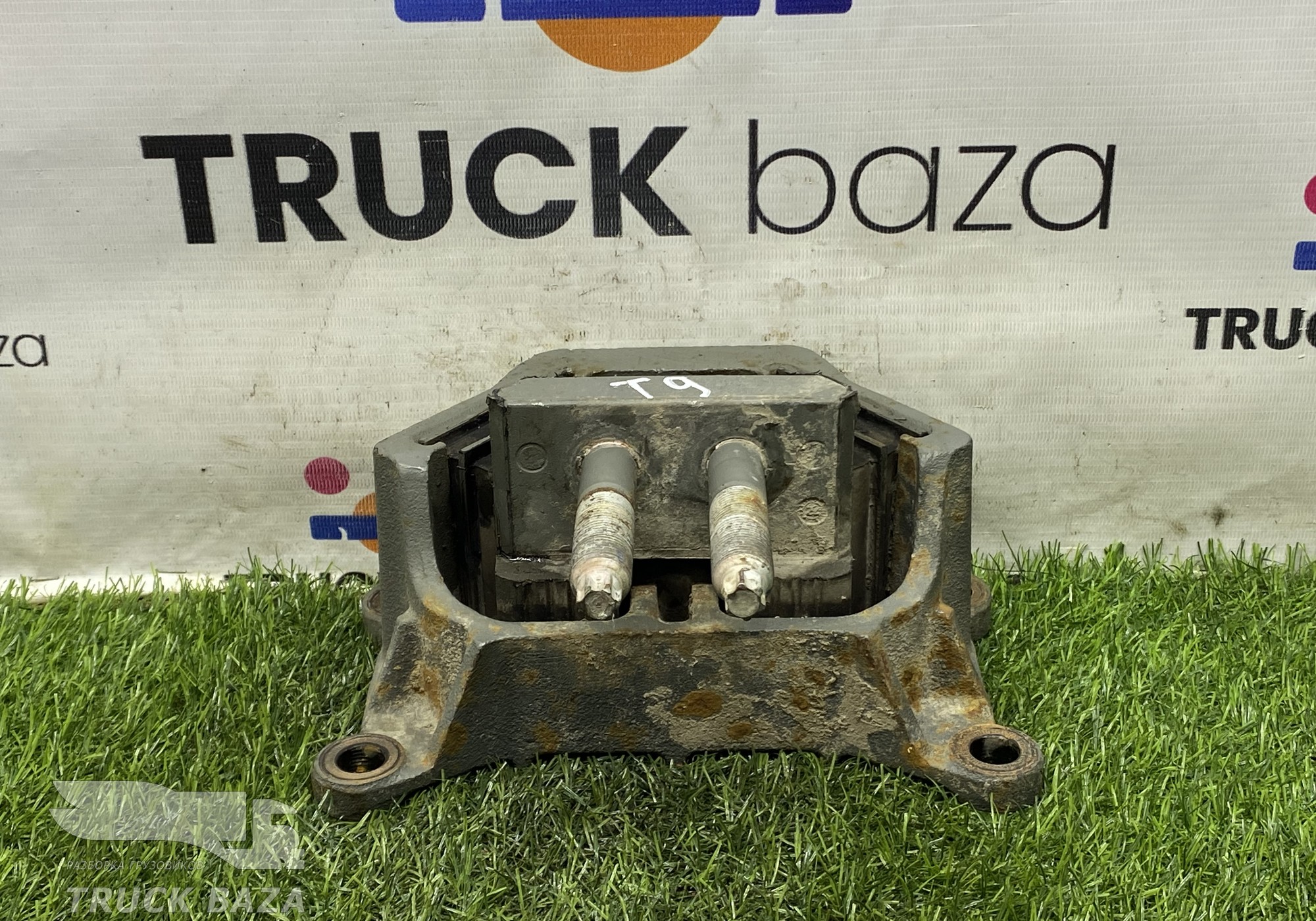 WG9925590380 Подушка двигателя задняя для Sinotruk Sitrak C7H