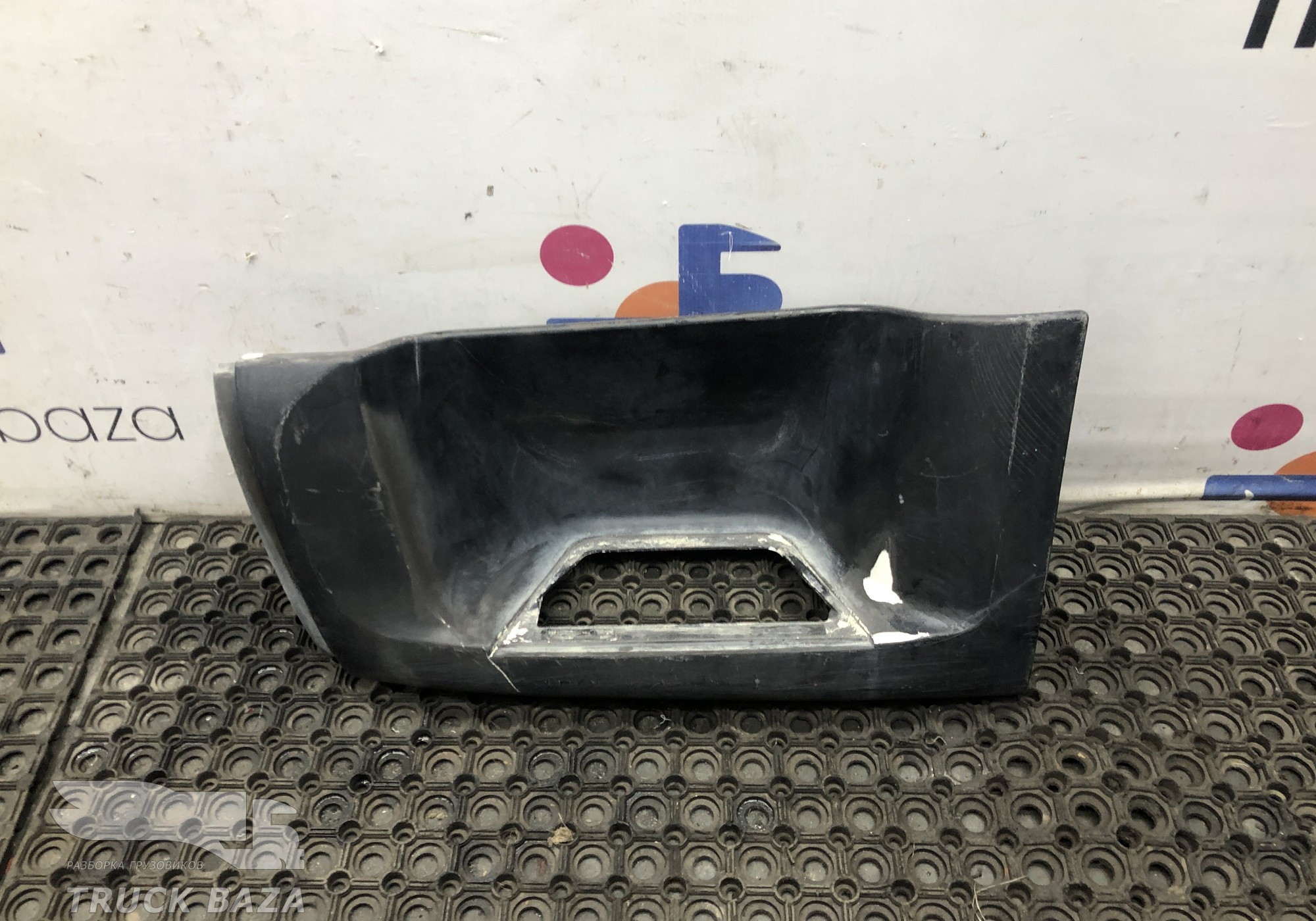 30410511 Корпус подножки левой для Daf XF105 (с 2005)