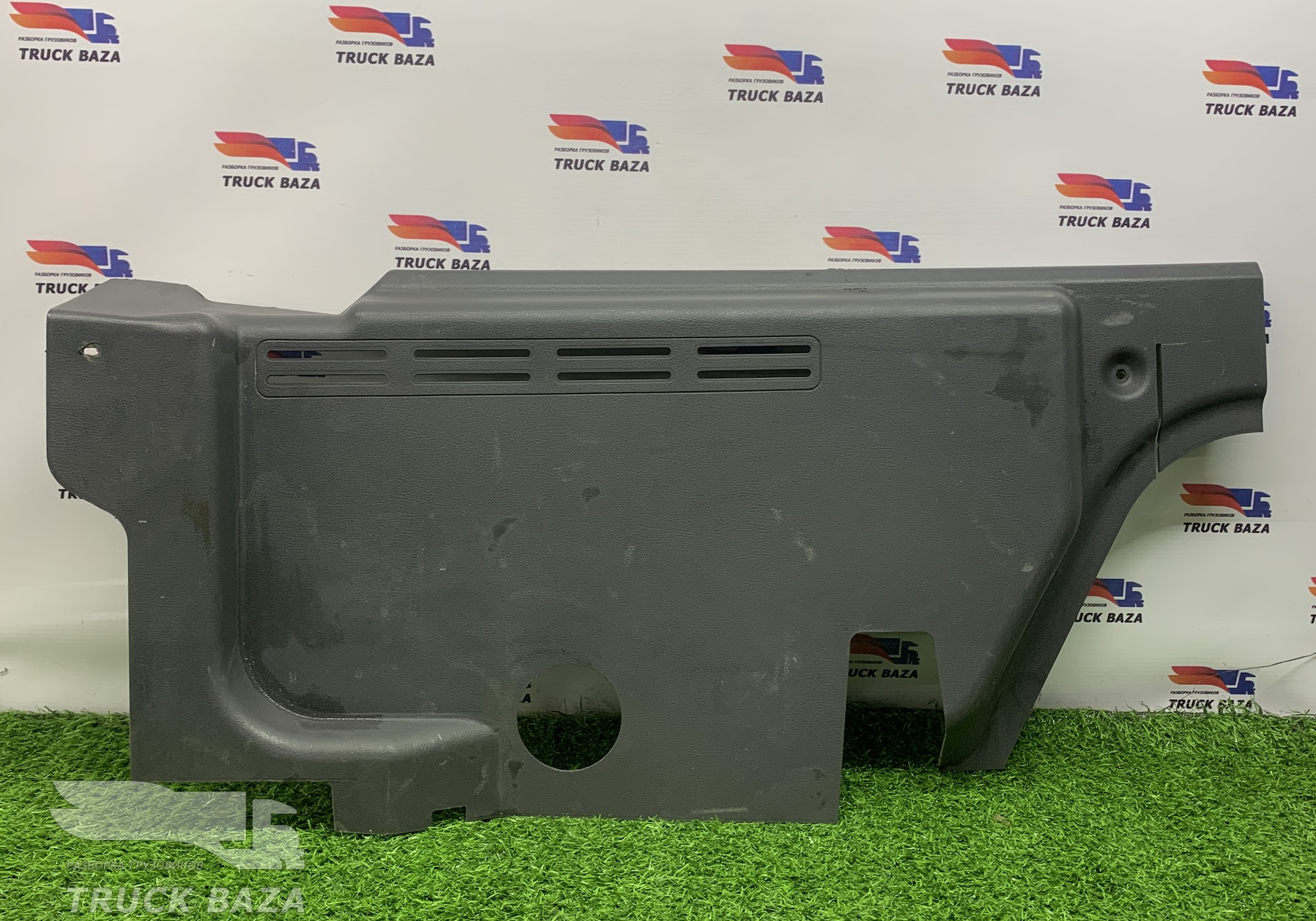 A9736940633 Накладка спальника правая