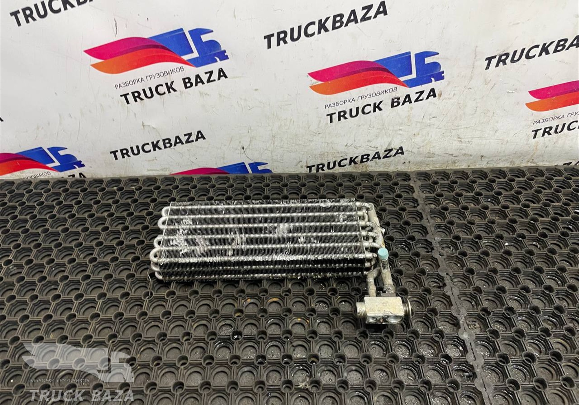 Радиатор кондиционера для Daf 85 (с 1992 по 1998)