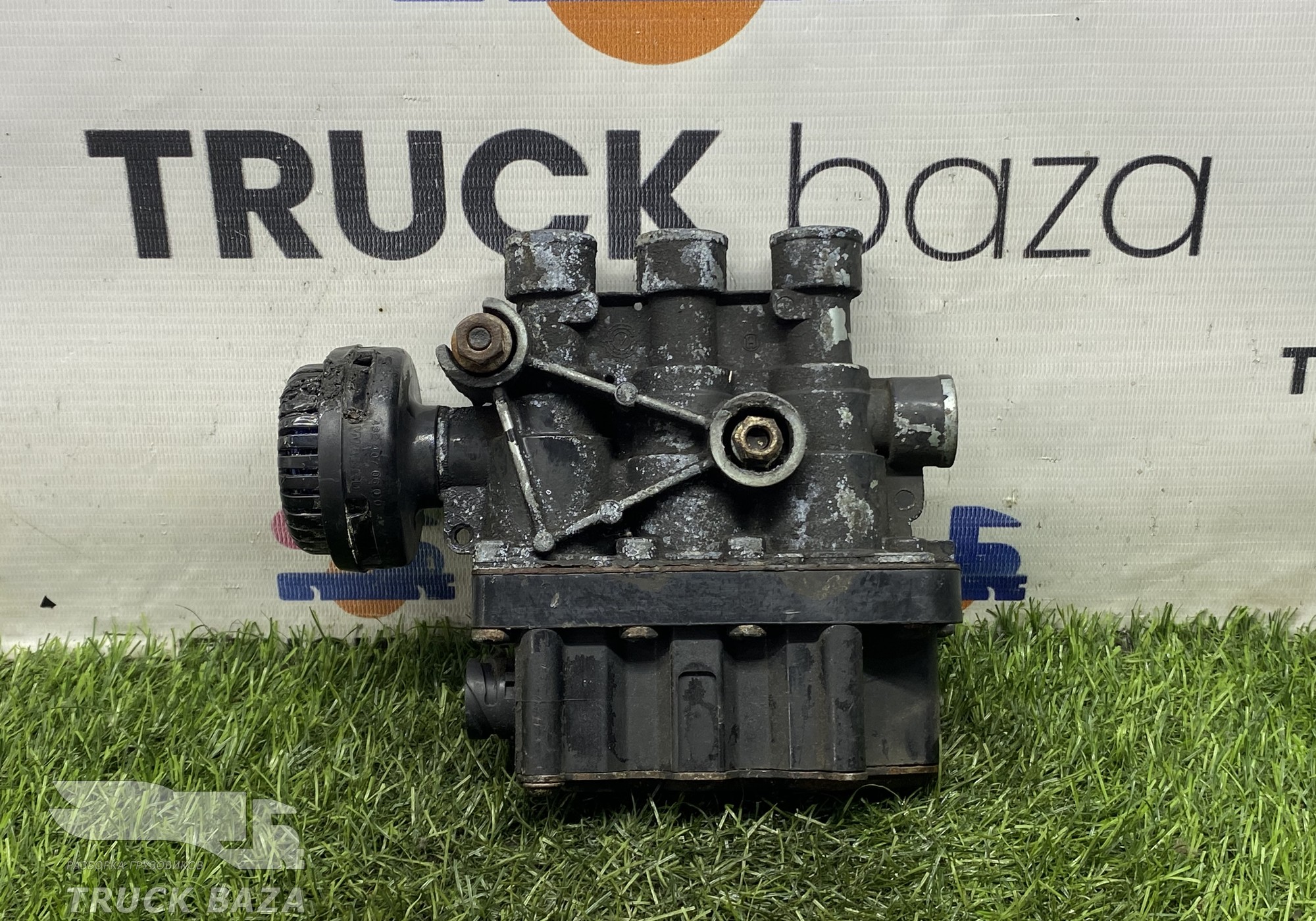 81259026238 Кран уровня пола главный