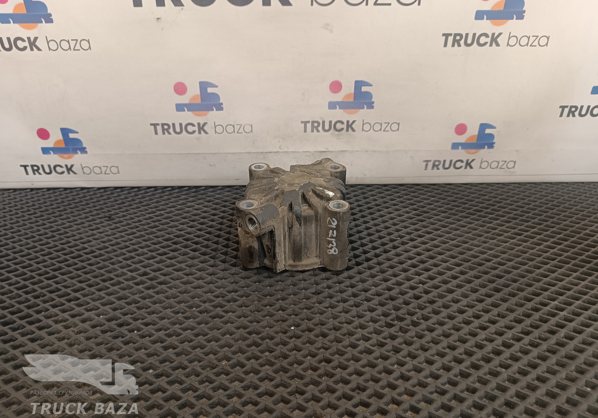 81326380052 Цилиндр контрольный КПП для Renault
