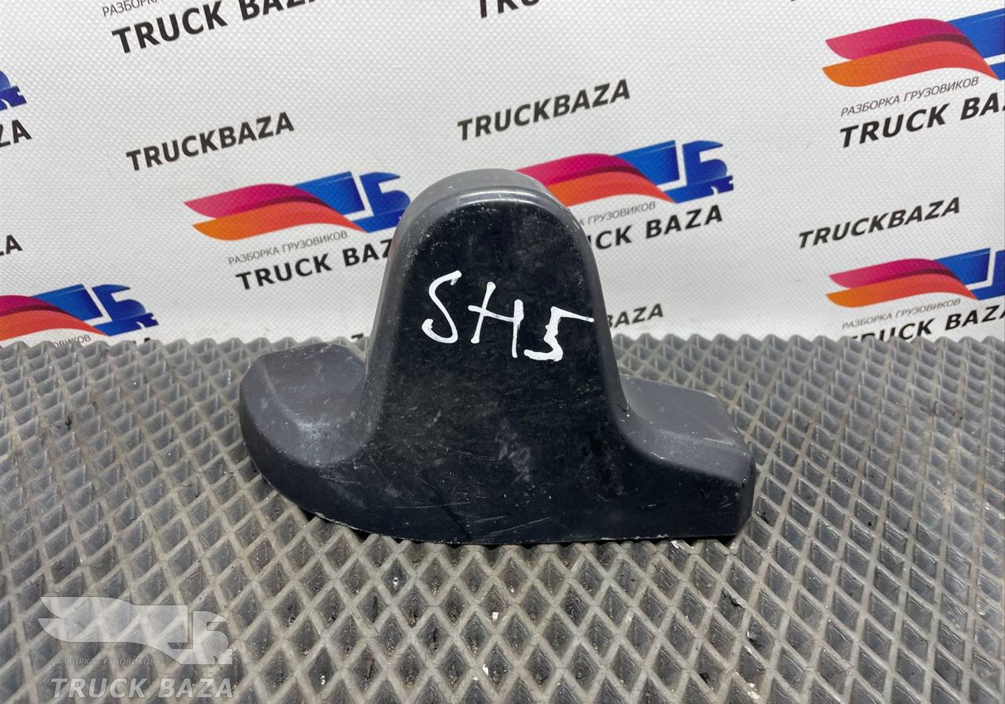 DZ14251770084 Крышка стойки зеркала правая для Shacman X3000 (с 2014)