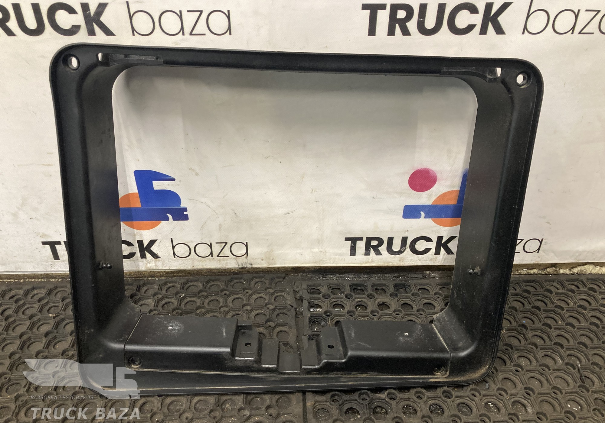 2515269 Рамка люка инструментального ящика левого для Scania 6-series R (с 2016)