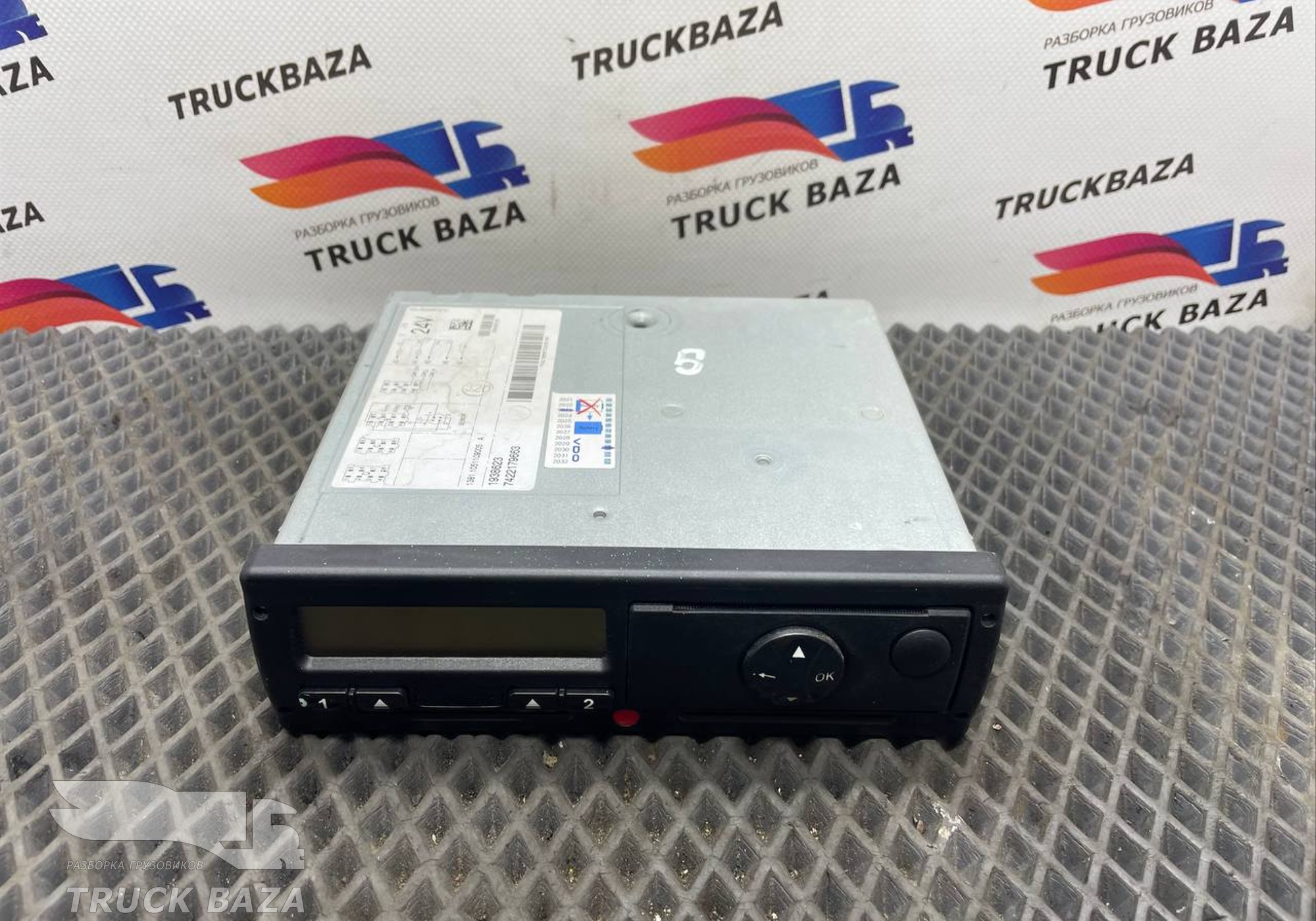 1938623 Тахограф для Mercedes-Benz Actros New Actros MP4 (с 2011)