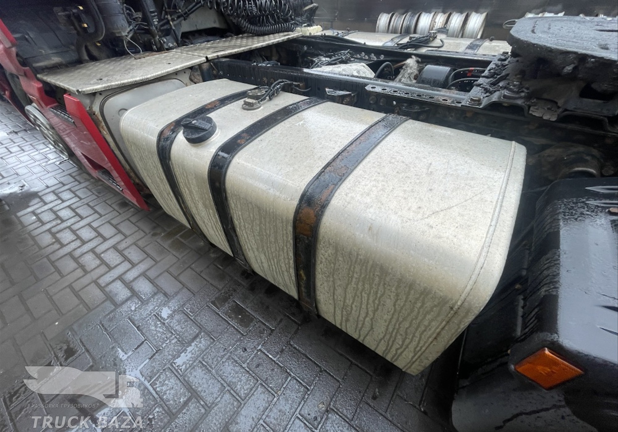 Бак топливный 700 L для КАМАЗ 54901