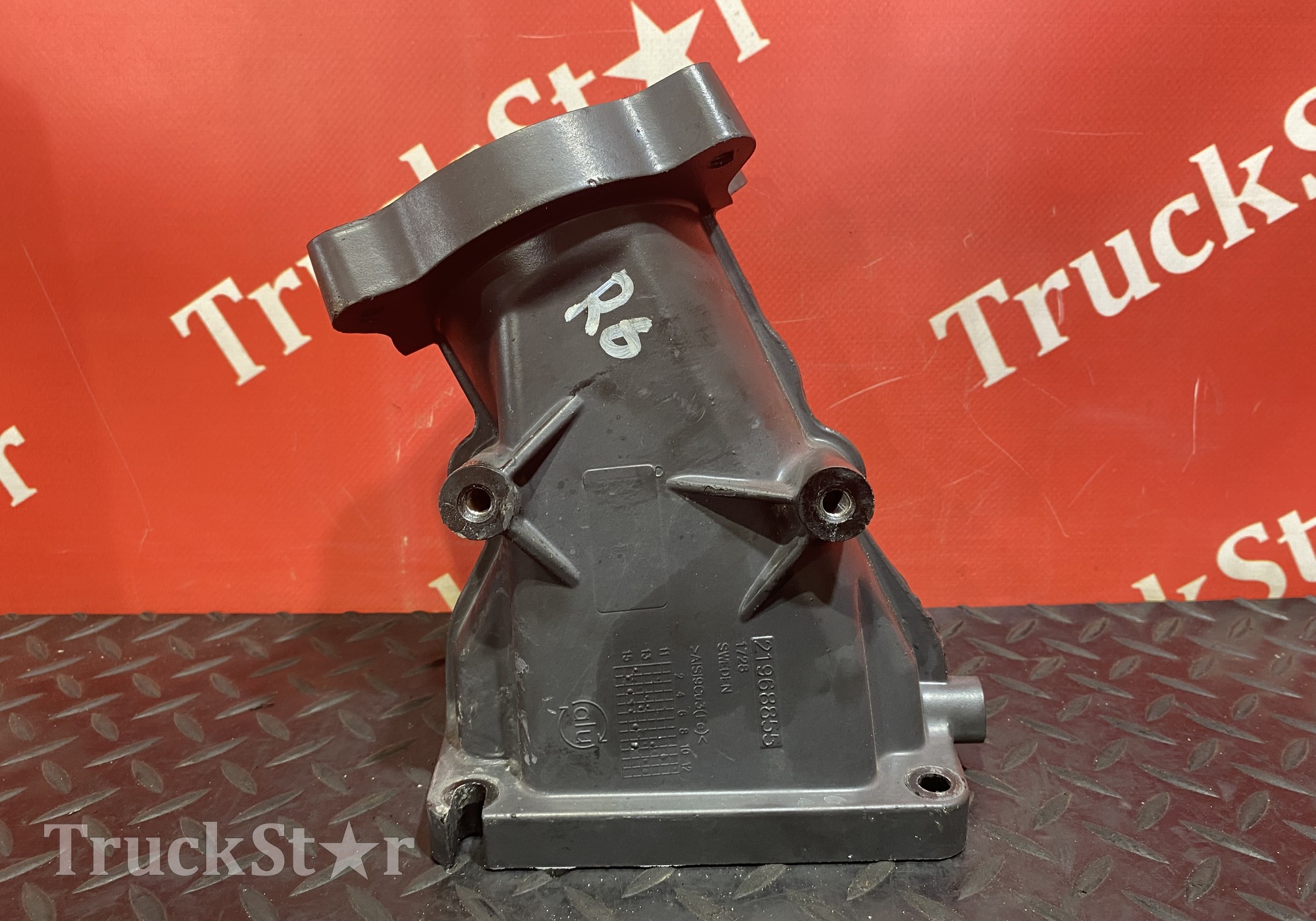 7421968855 Патрубок интеркулера для Renault T