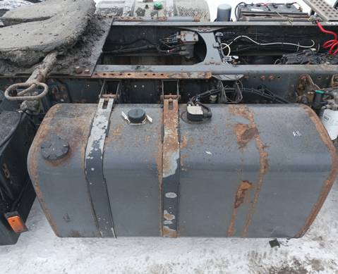 7421177647 Бак топливный 570L для Volvo