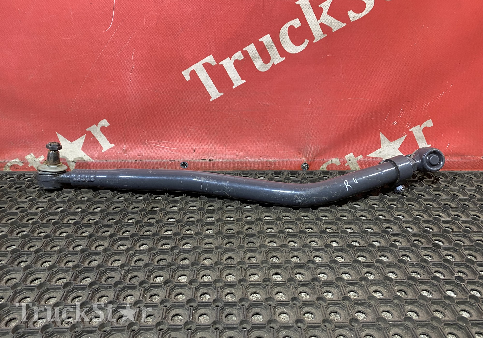 7422768861 Тяга рулевая продольная для Volvo FM