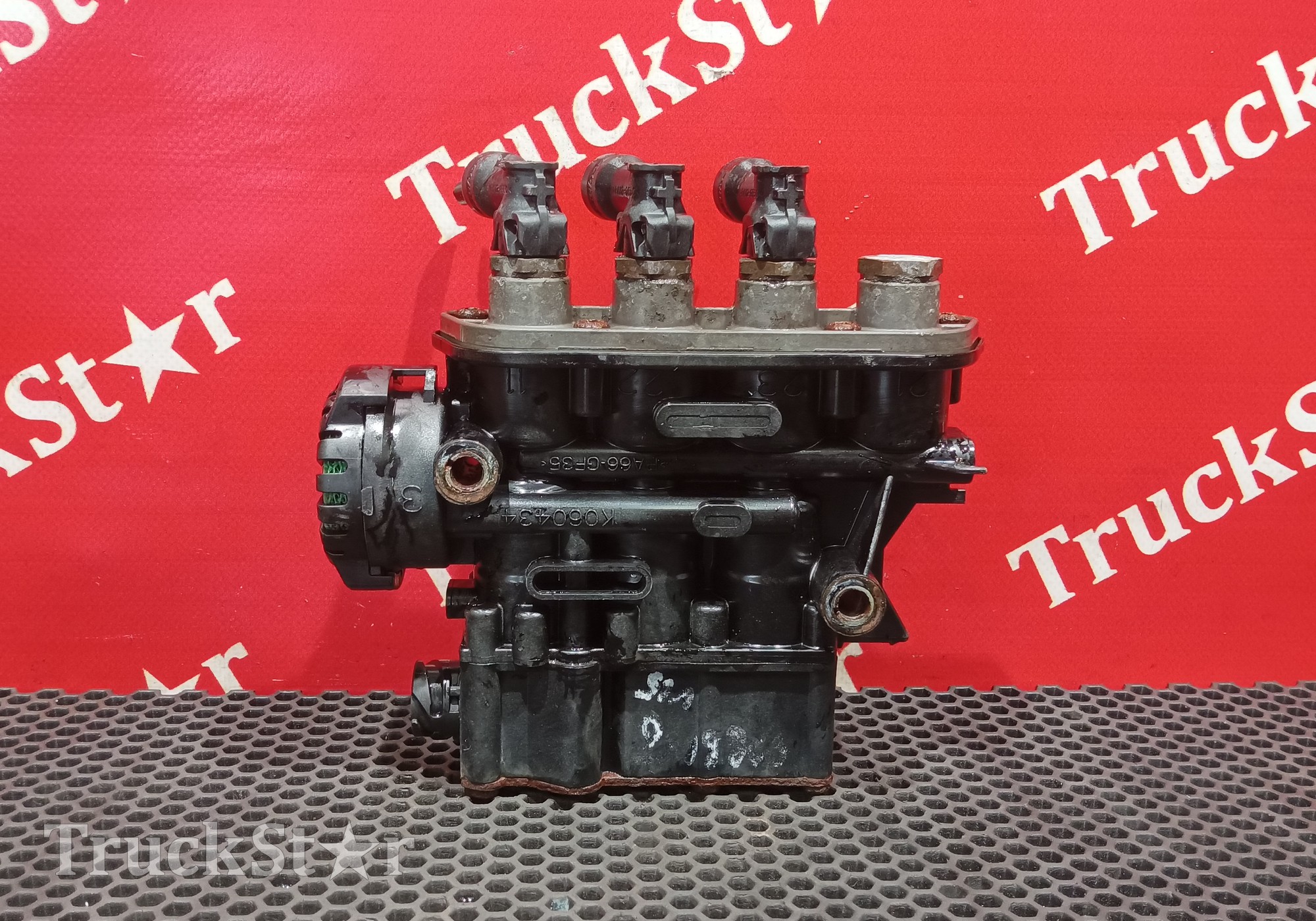 21083657 Кран уровня пола главный для DongFeng GX DFH4180