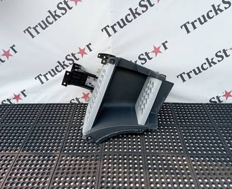 82141521 Корпус (Дефект) подножек правый для Volvo FH 4 (с 2012)