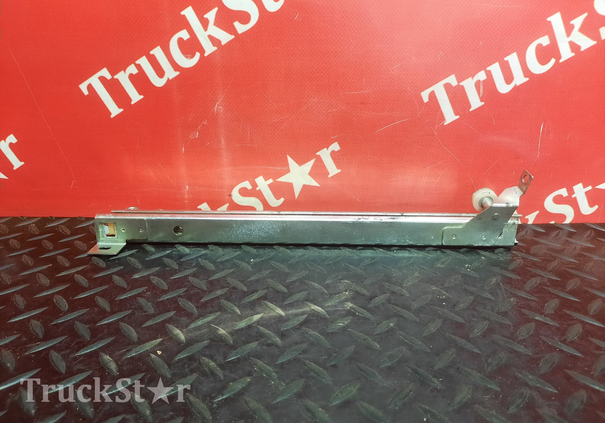 1297399 Направляющая столика правая для Daf XF106