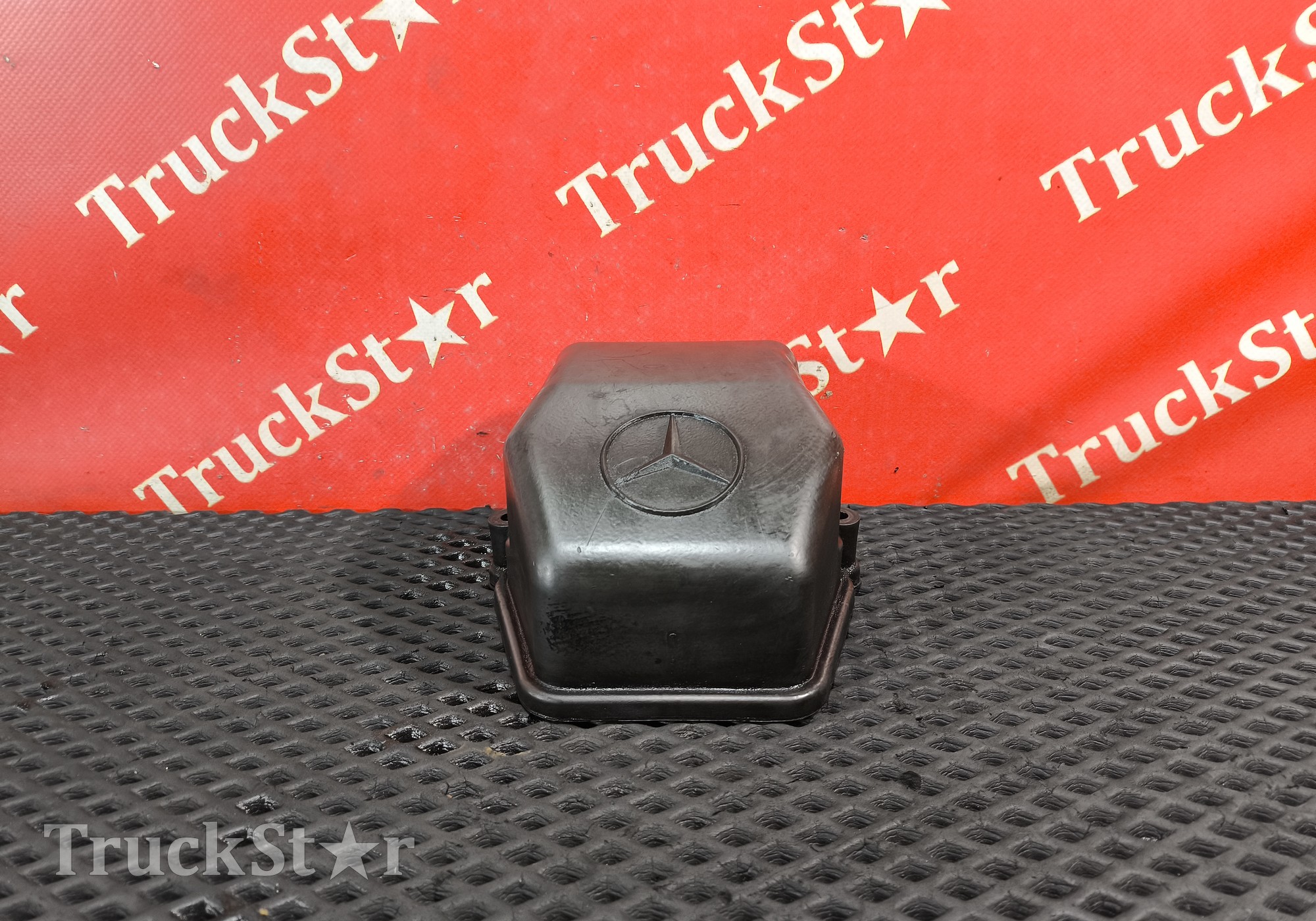 A4570100930 Крышка клапанная для КАМАЗ 5490