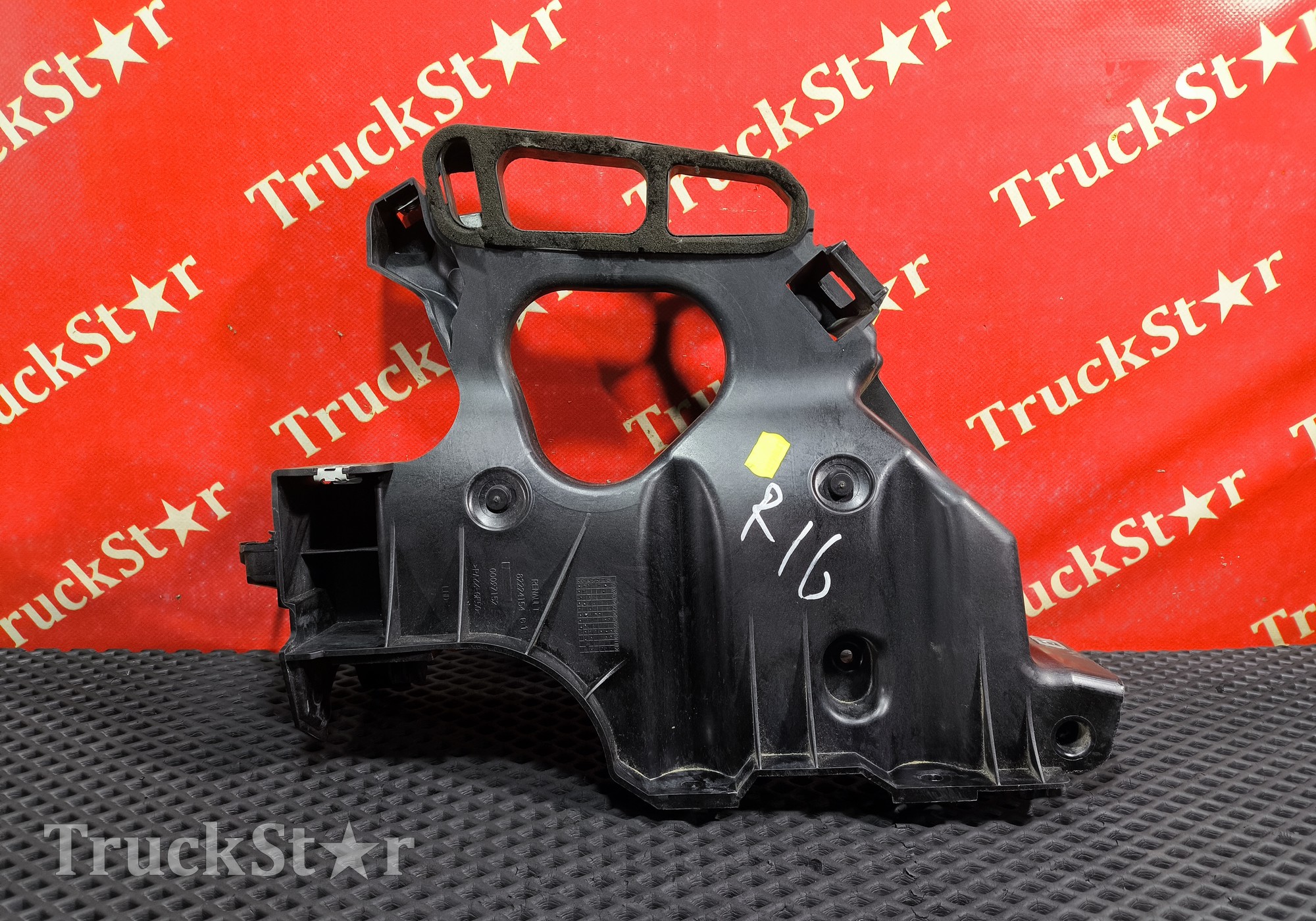7482224154 Кронштейн приборной панели 2016г. для Renault T (с 2013)
