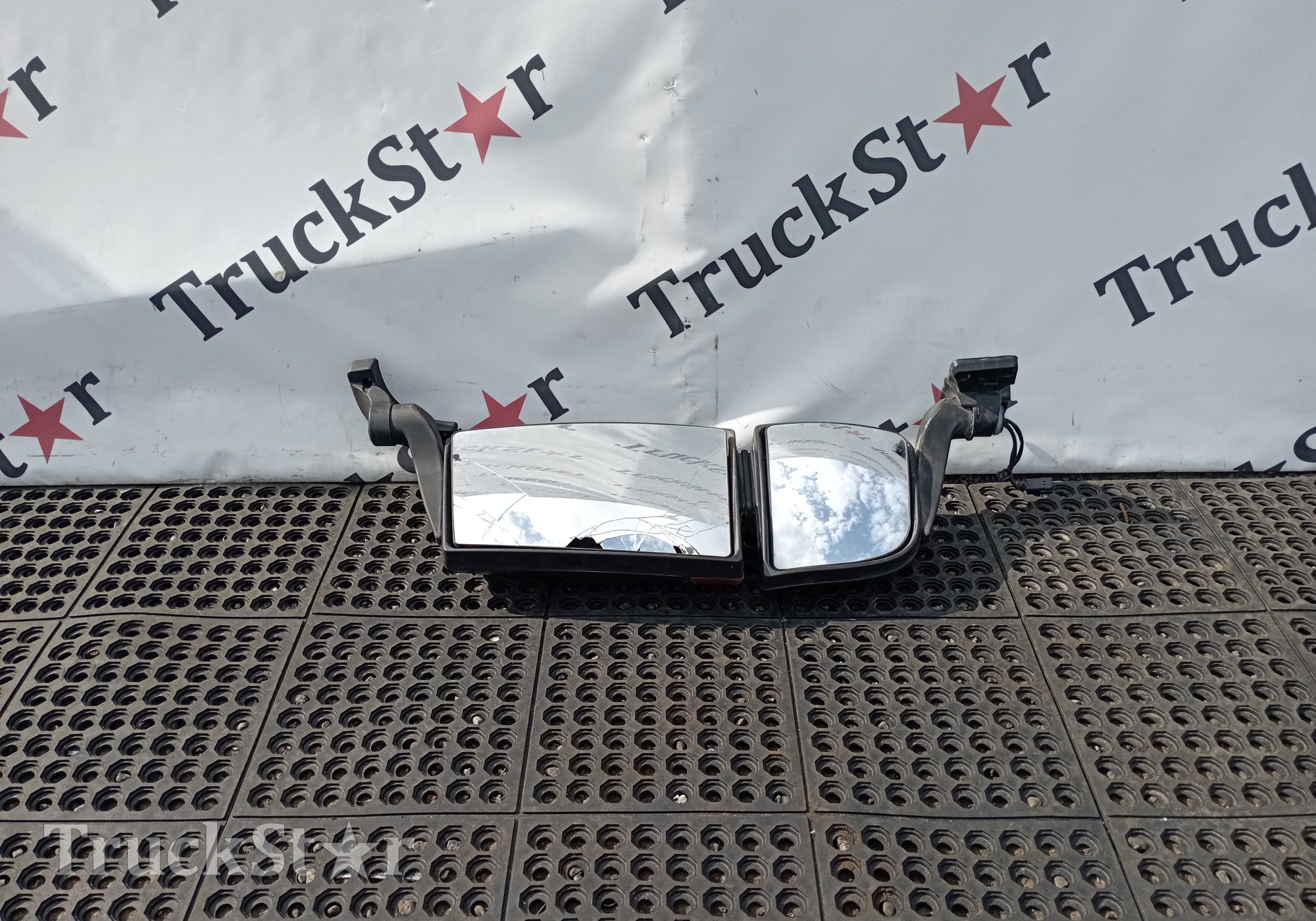 712W637300001 Зеркало заднего вида левое 2023г. для Sinotruk Sitrak C7H