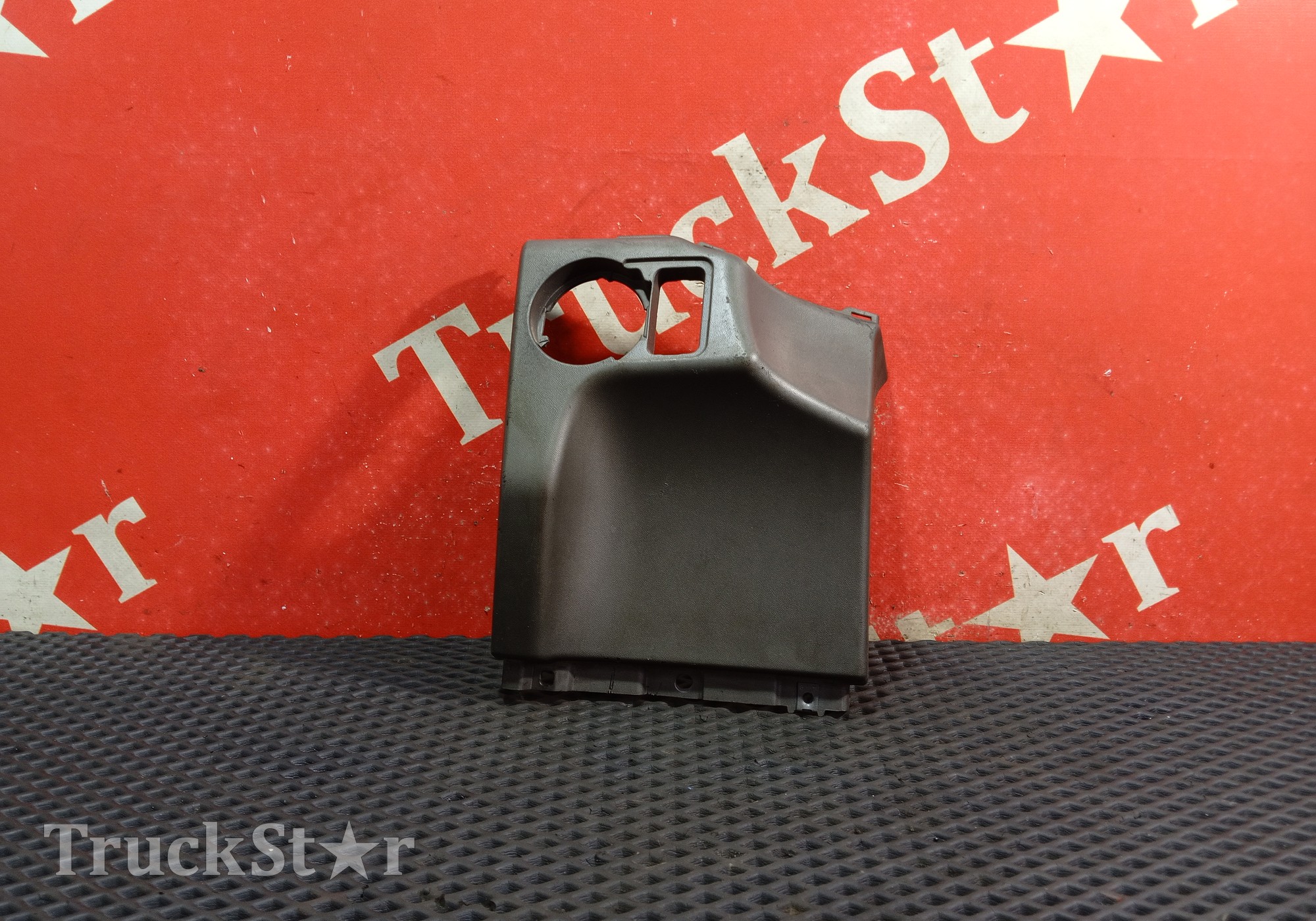 81617016305 Накладка на торпедо левая для Man TGX I (с 2007)
