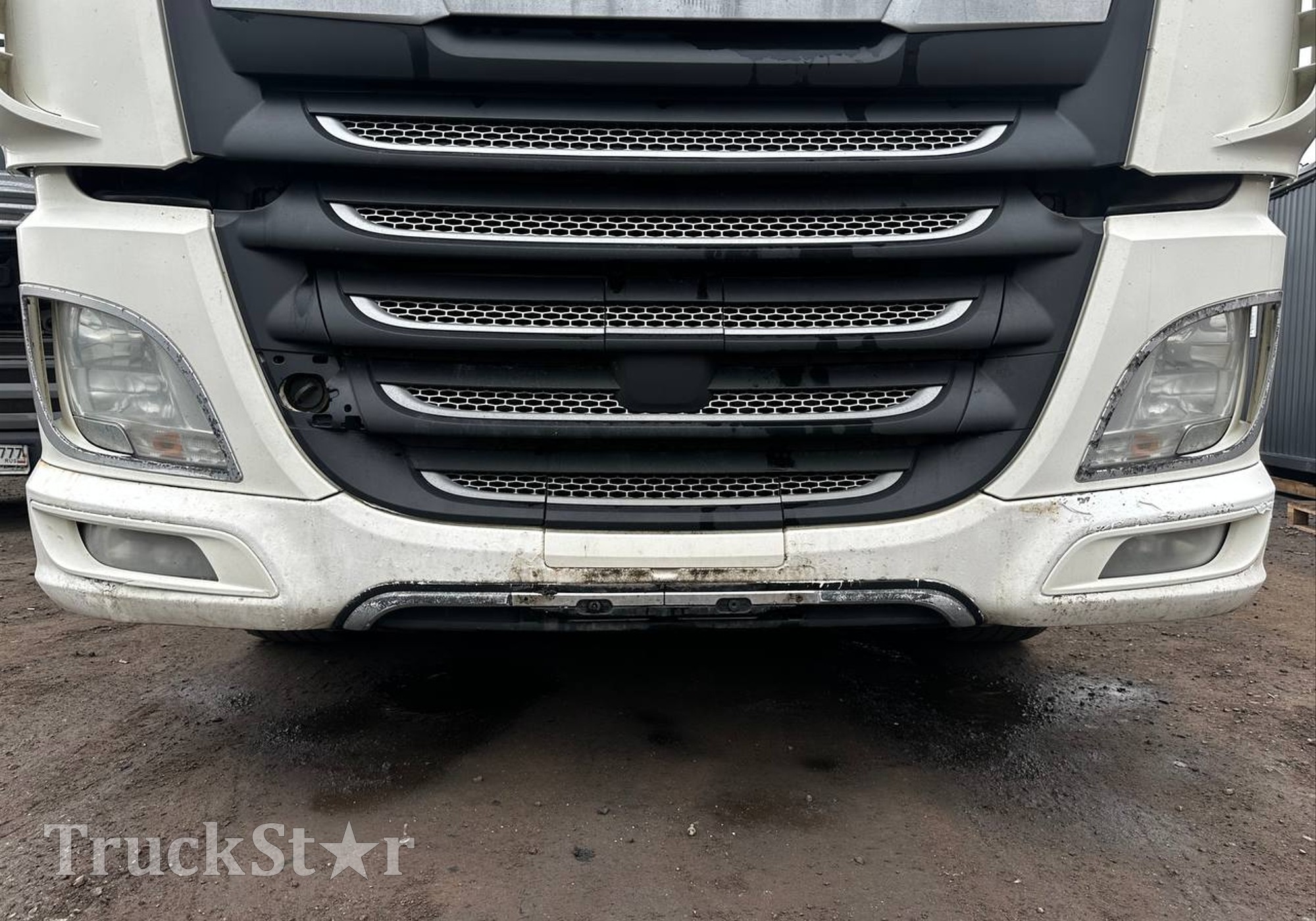 1953385 Бампер передний 2019г для Daf XF106 (с 2012)