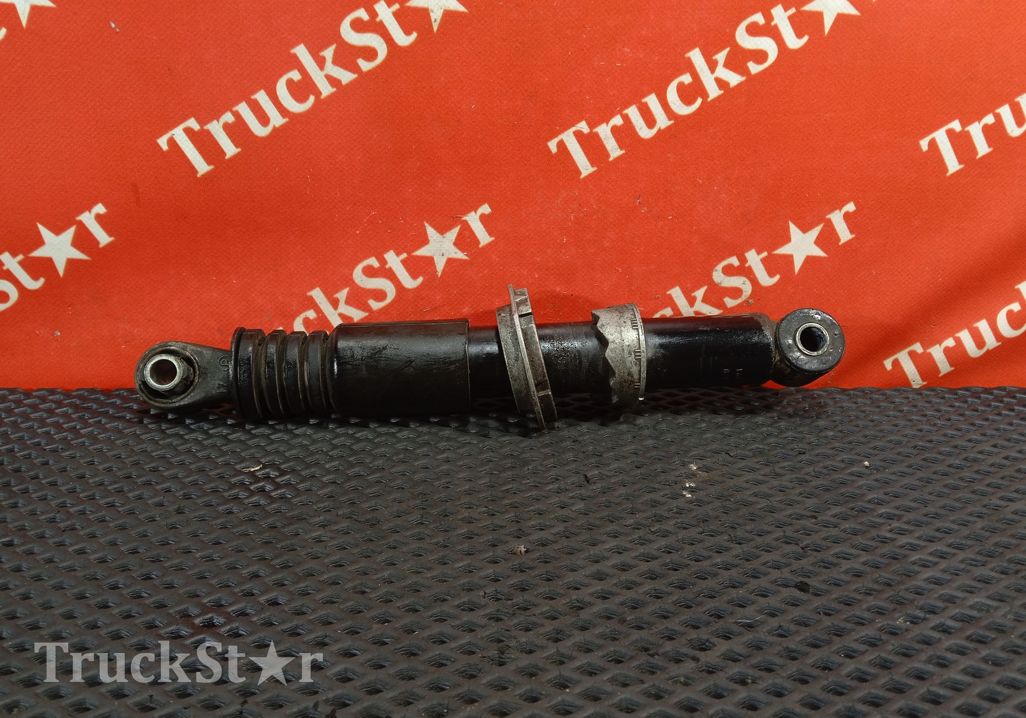 21739593 Амортизатор кабины задний 2019г. для Volvo