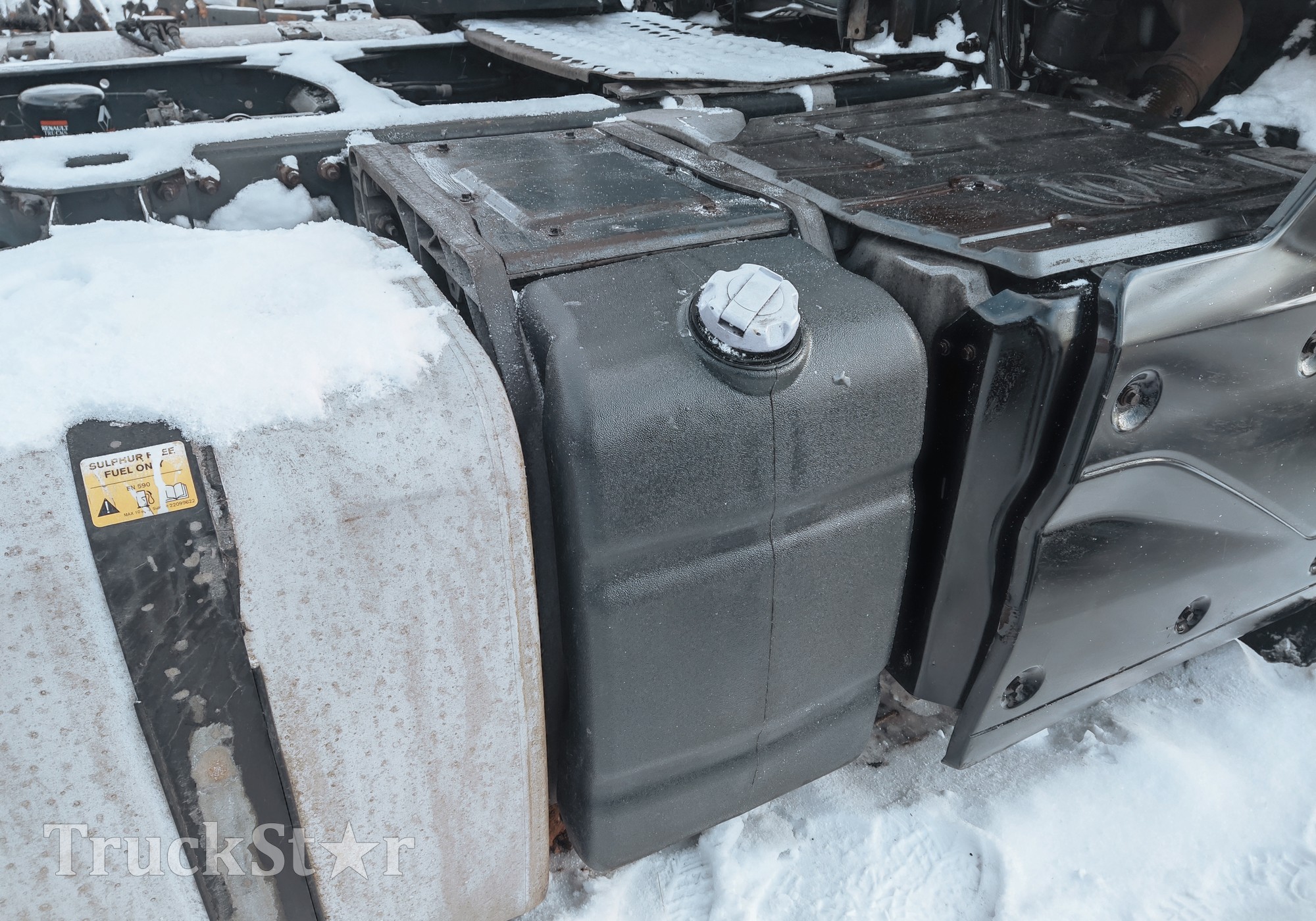 7421219302 Бак AdBlue в сборе 2016г. для Volvo FH