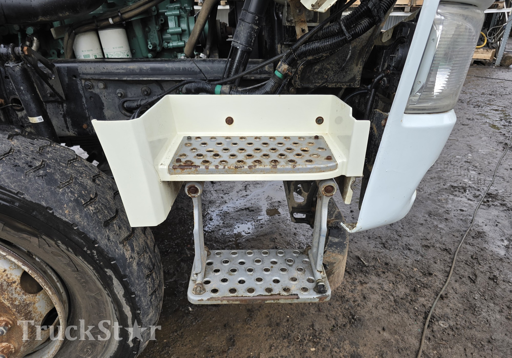 510302071A Корпус (дефект) подножки правой 2022г. для Faw J6 (с 2007)