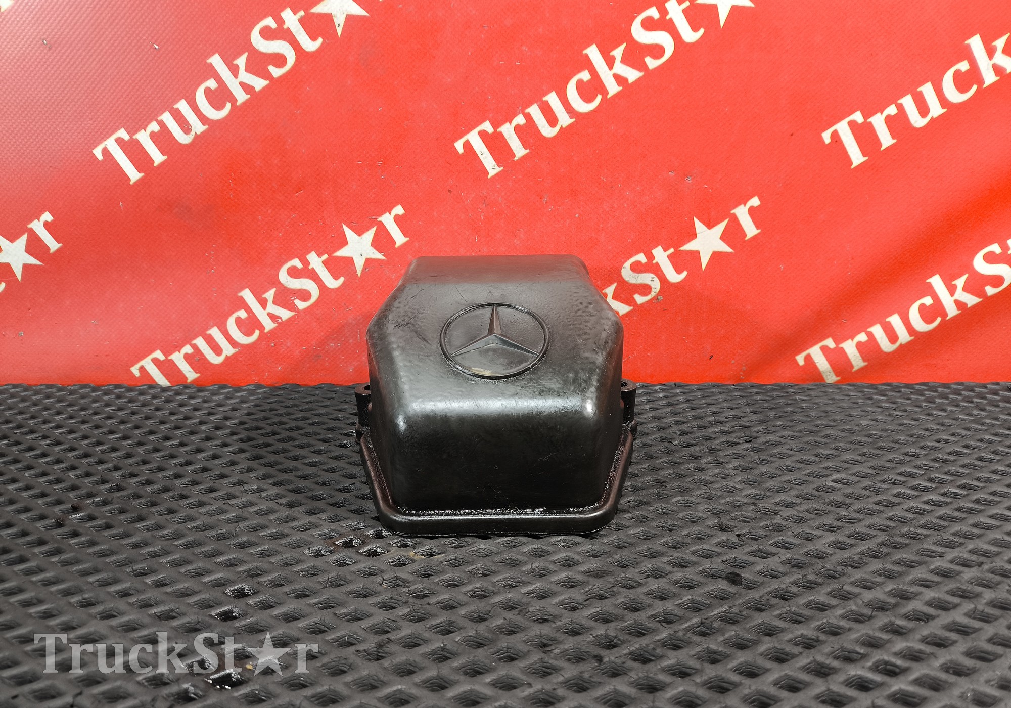 A4570100930 Крышка клапанная для Mercedes-Benz Axor