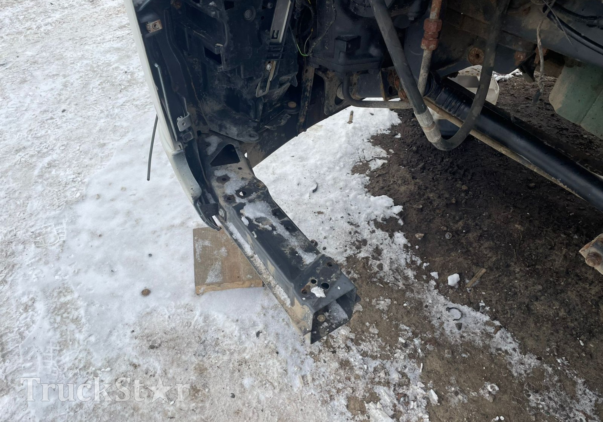 21484901 Усилитель бампера переднего для Volvo FH 2 (с 2002 по 2008)