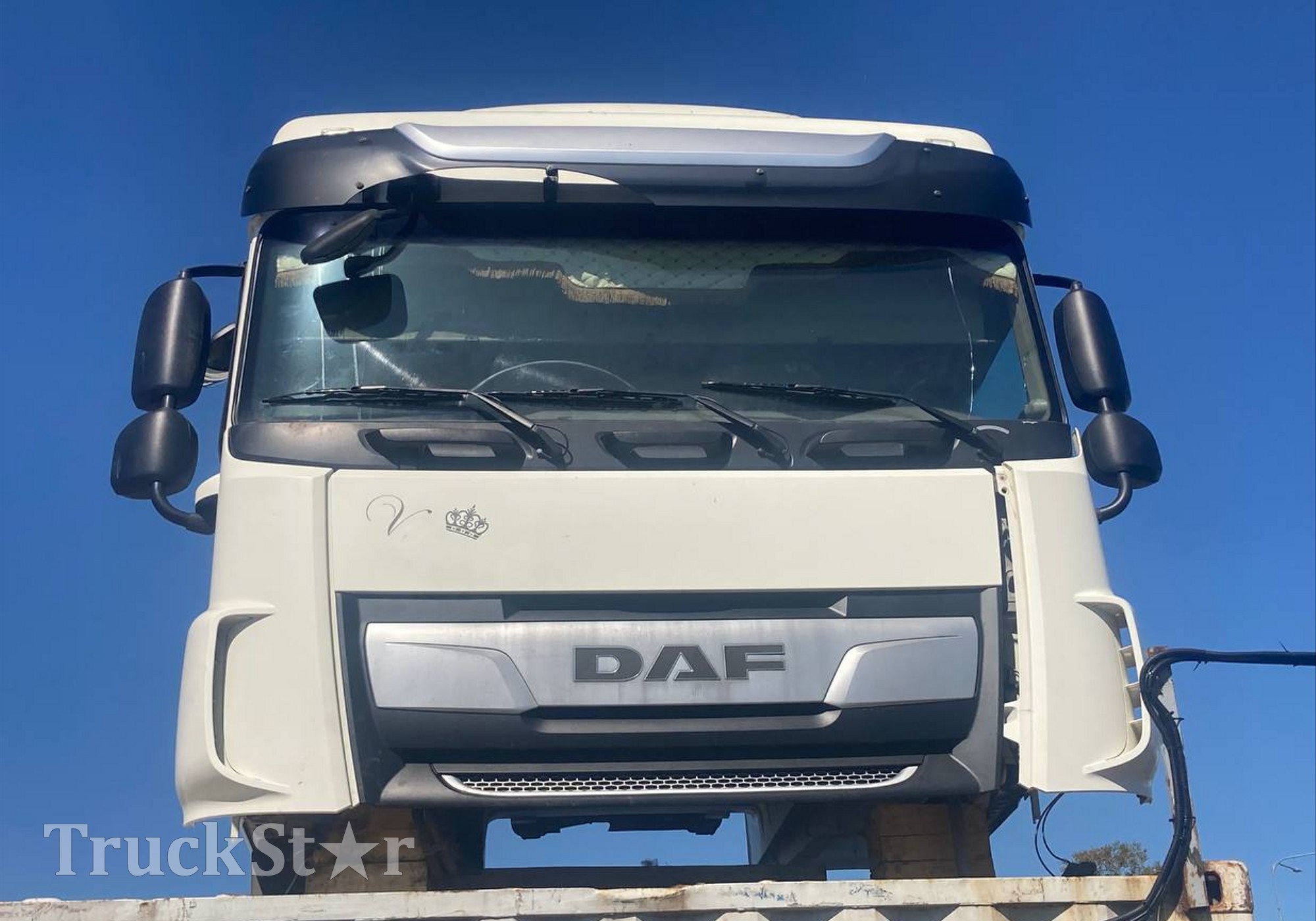 2032405 Кабина 2019г для Daf XF106 (с 2012)