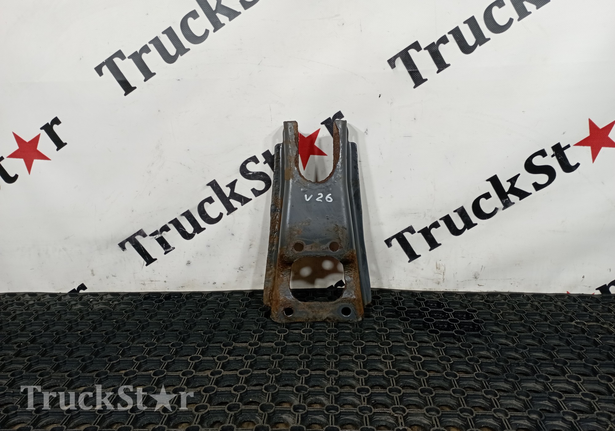 7421956064 Кронштейн амортизатора переднего для Renault T
