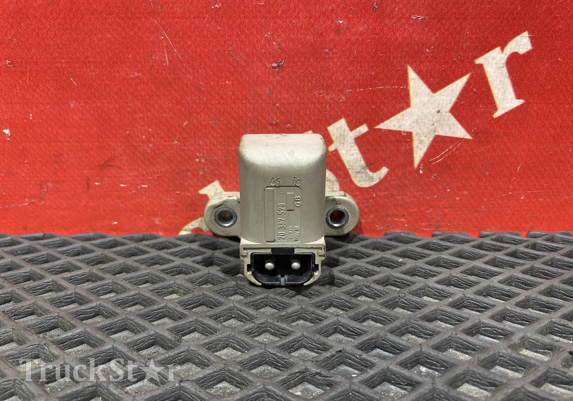 7420382529 Датчик закрывания замка кабины 2019г для Renault T
