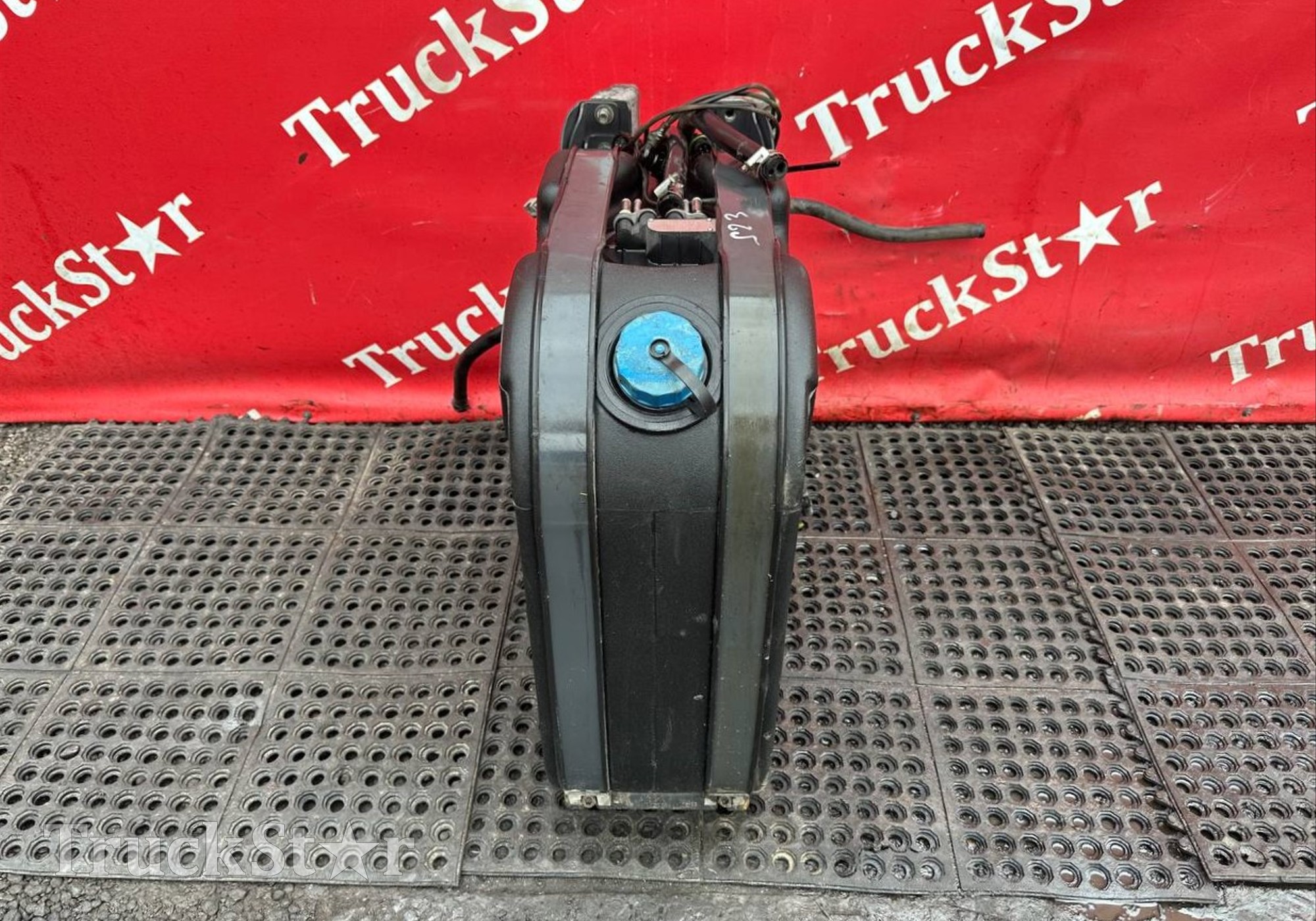 1740107 Бак AdBlue в сборе 120L для Scania