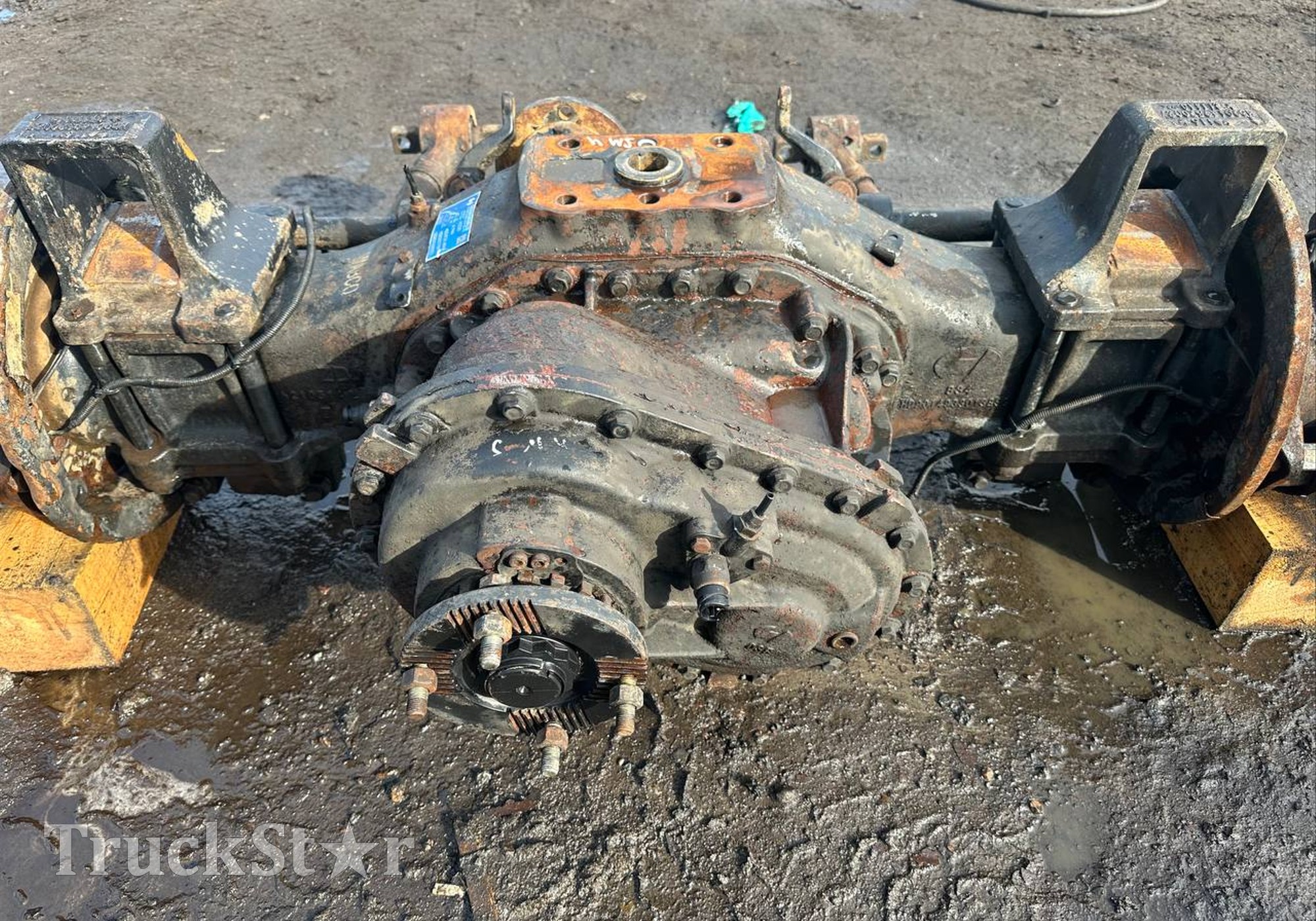 HDZ16T331480464 Редуктор проходной HDZ300 4.769 2022г для Shacman X3000 (с 2014)