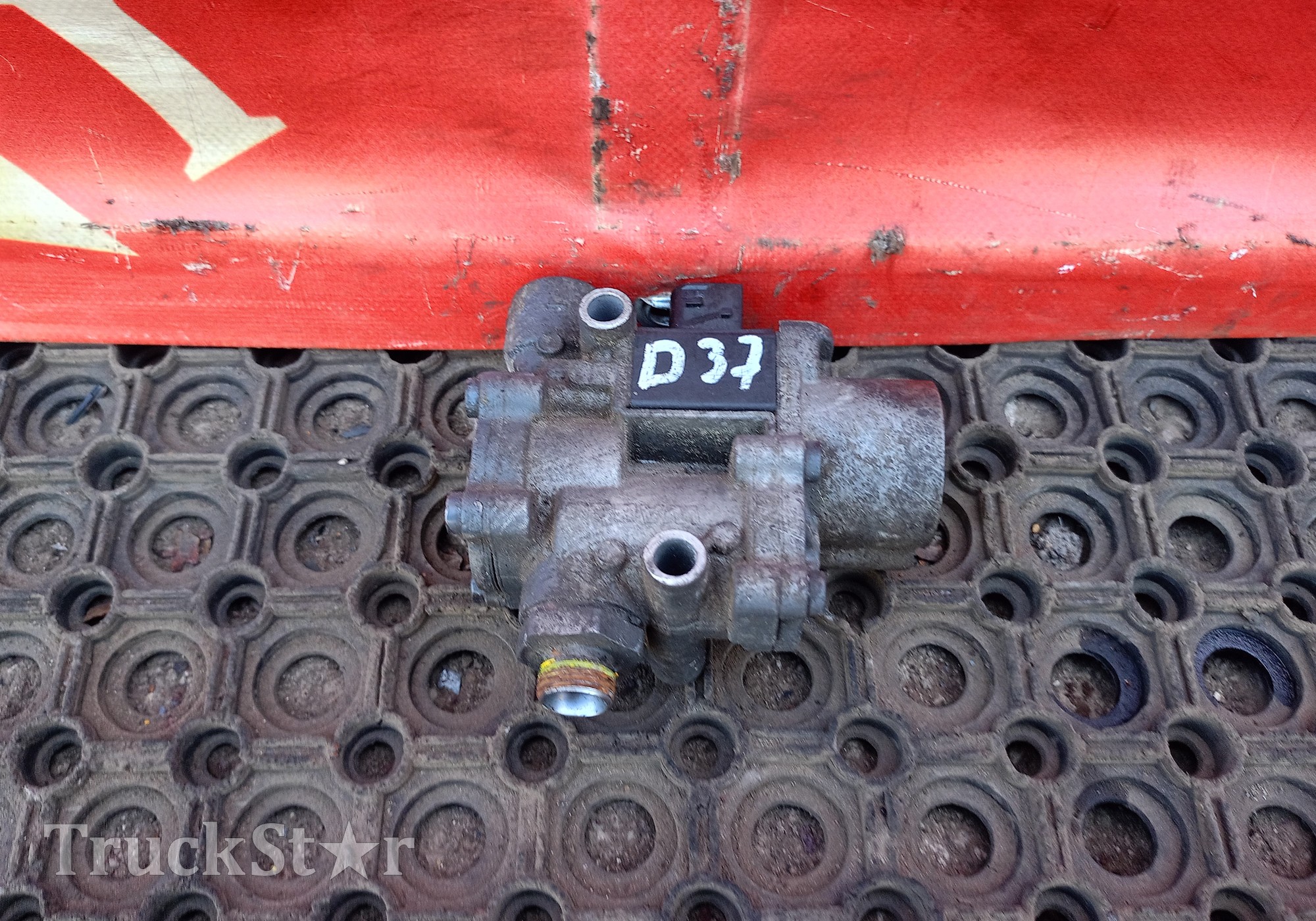 1808335 Кран ABS 2015г. для Daf XF106