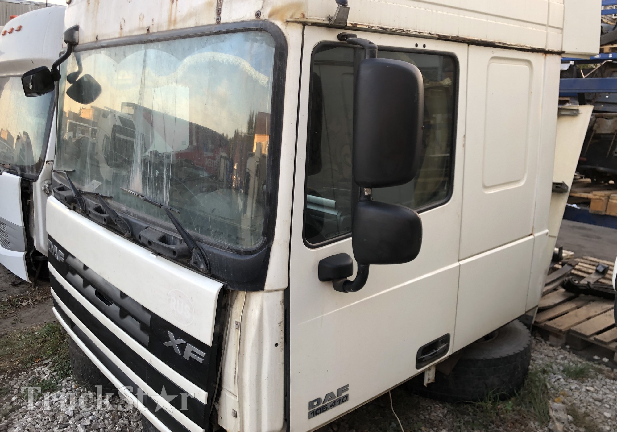 1676218 Дверь левая в сборе для Daf