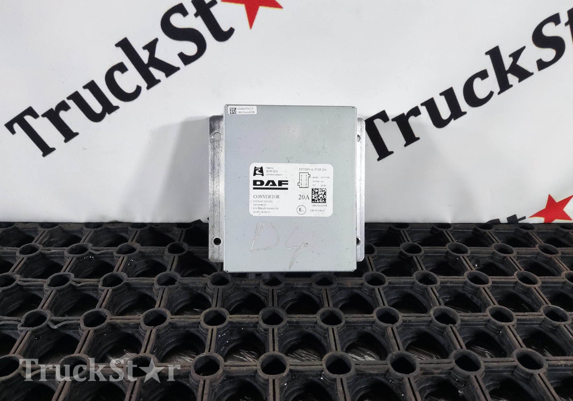 2151452 Преобразователь напряжения 2019г для Daf XF106