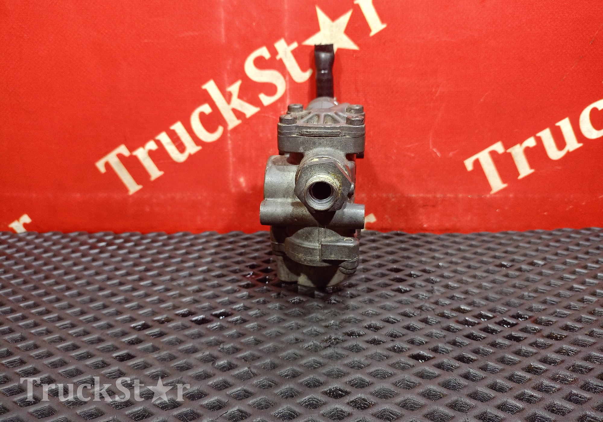 1304635 Кран ABS для Daf CF I (с 2000 по 2006)