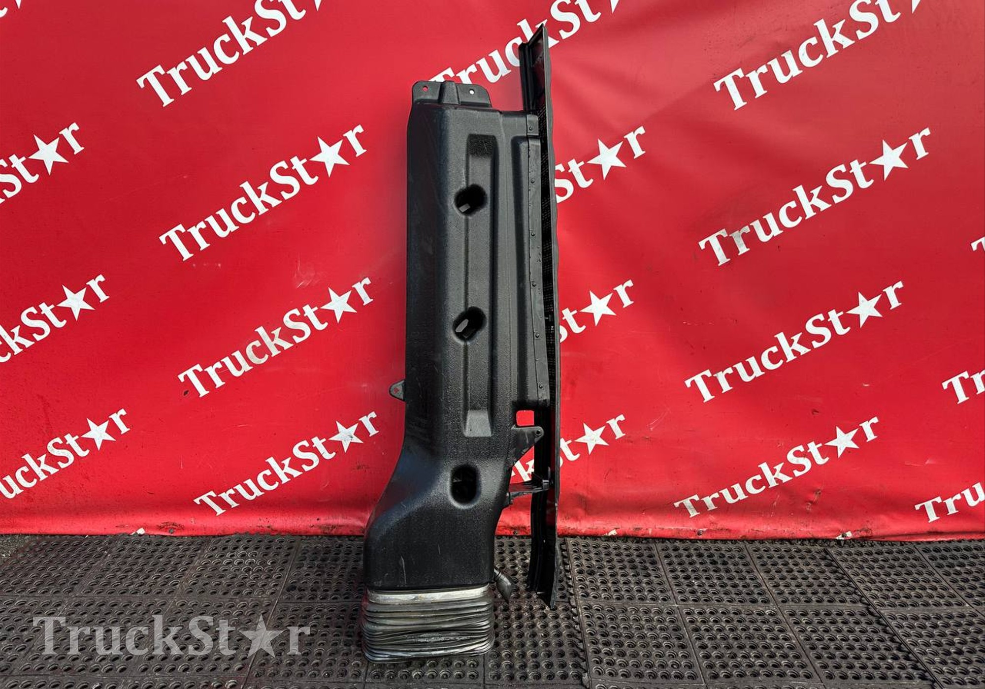 AZ972519001051 Воздухозаборник 2023г для Sinotruk Sitrak C7H