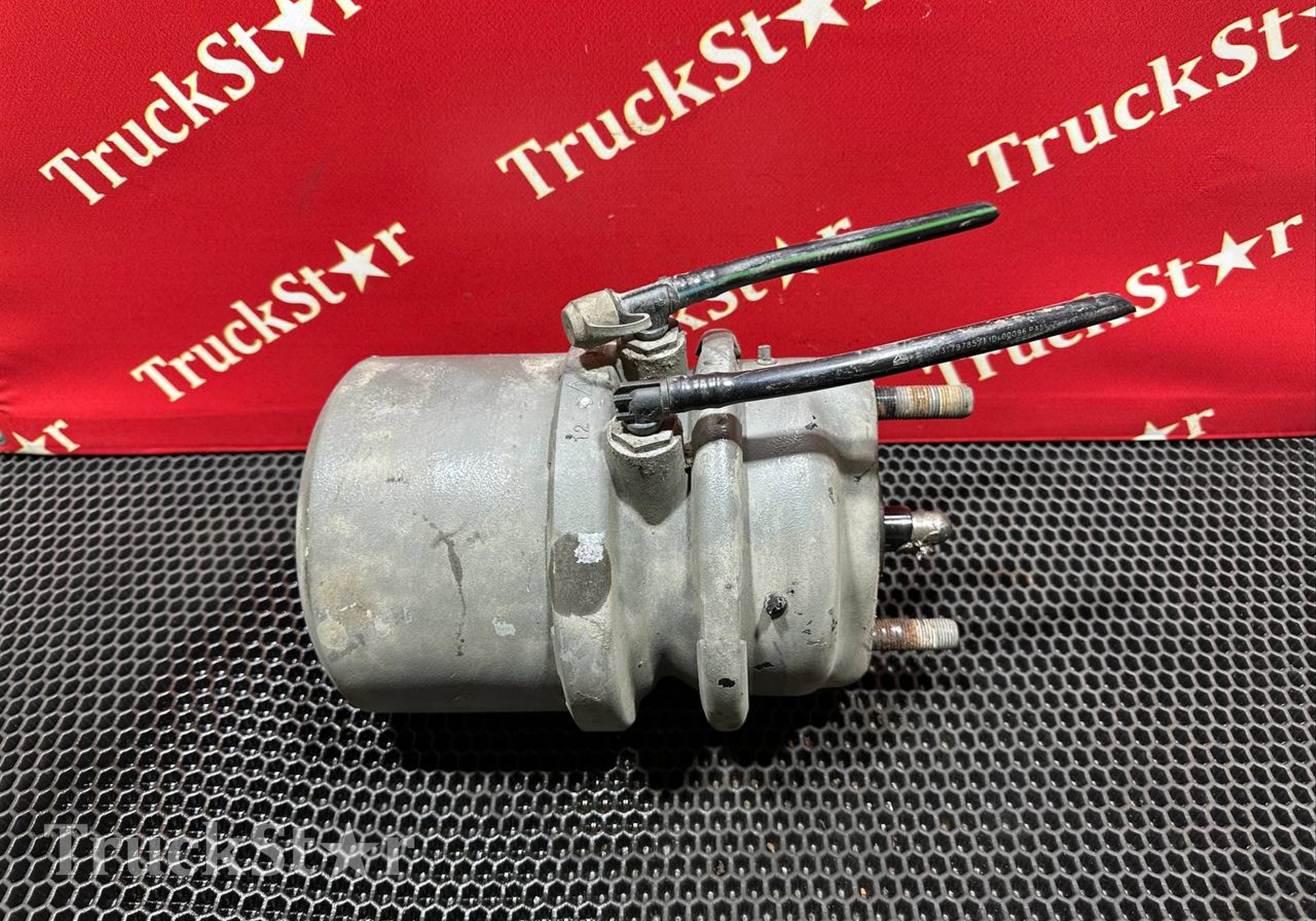 812W504106886 Энергоаккумулятор задний 2023г для Sinotruk Sitrak C7H MAX