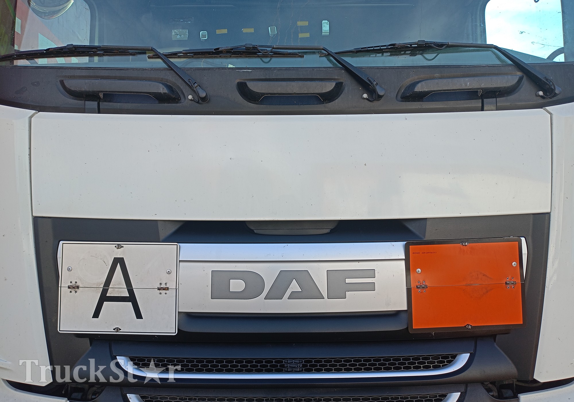 2142806 Капот для Daf XF106 (с 2012)