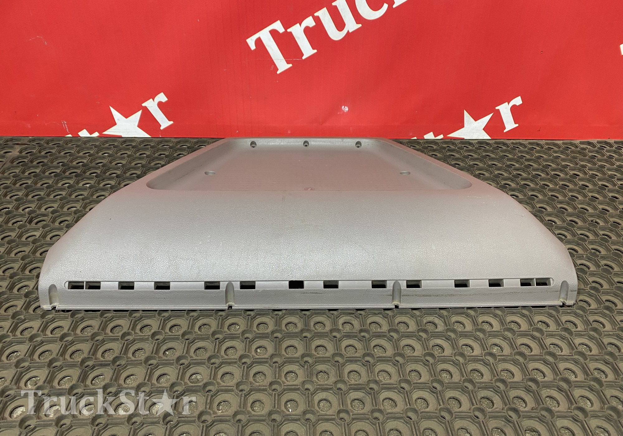 1844545 Накладка на торпедо 2018 год. для Daf XF105
