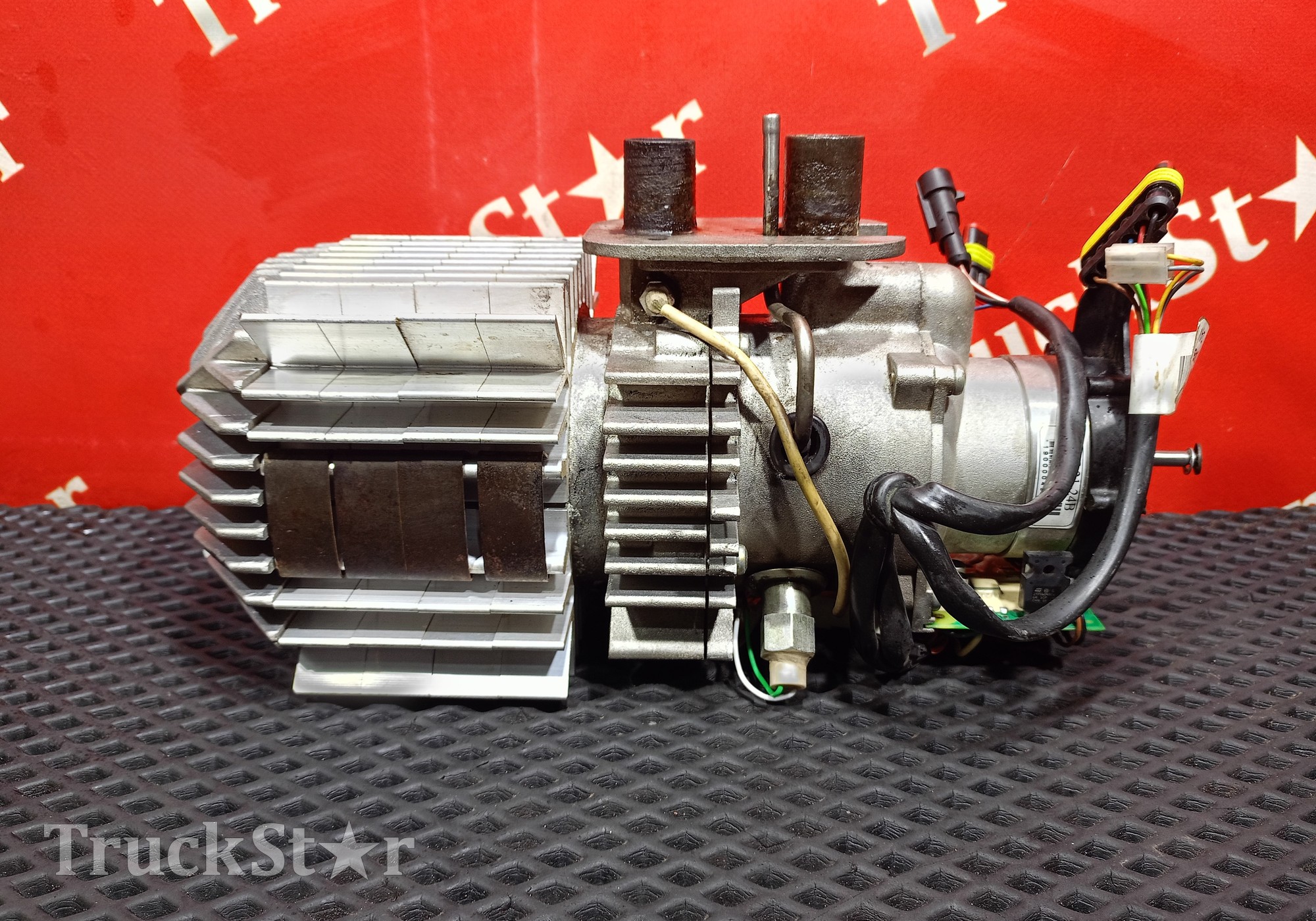 21017324 Отопитель автономный 4.0 kW для Man TGM