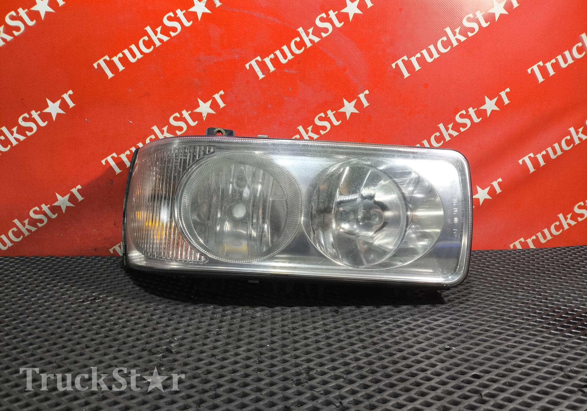 1832396 Фара передняя левая для Daf XF95