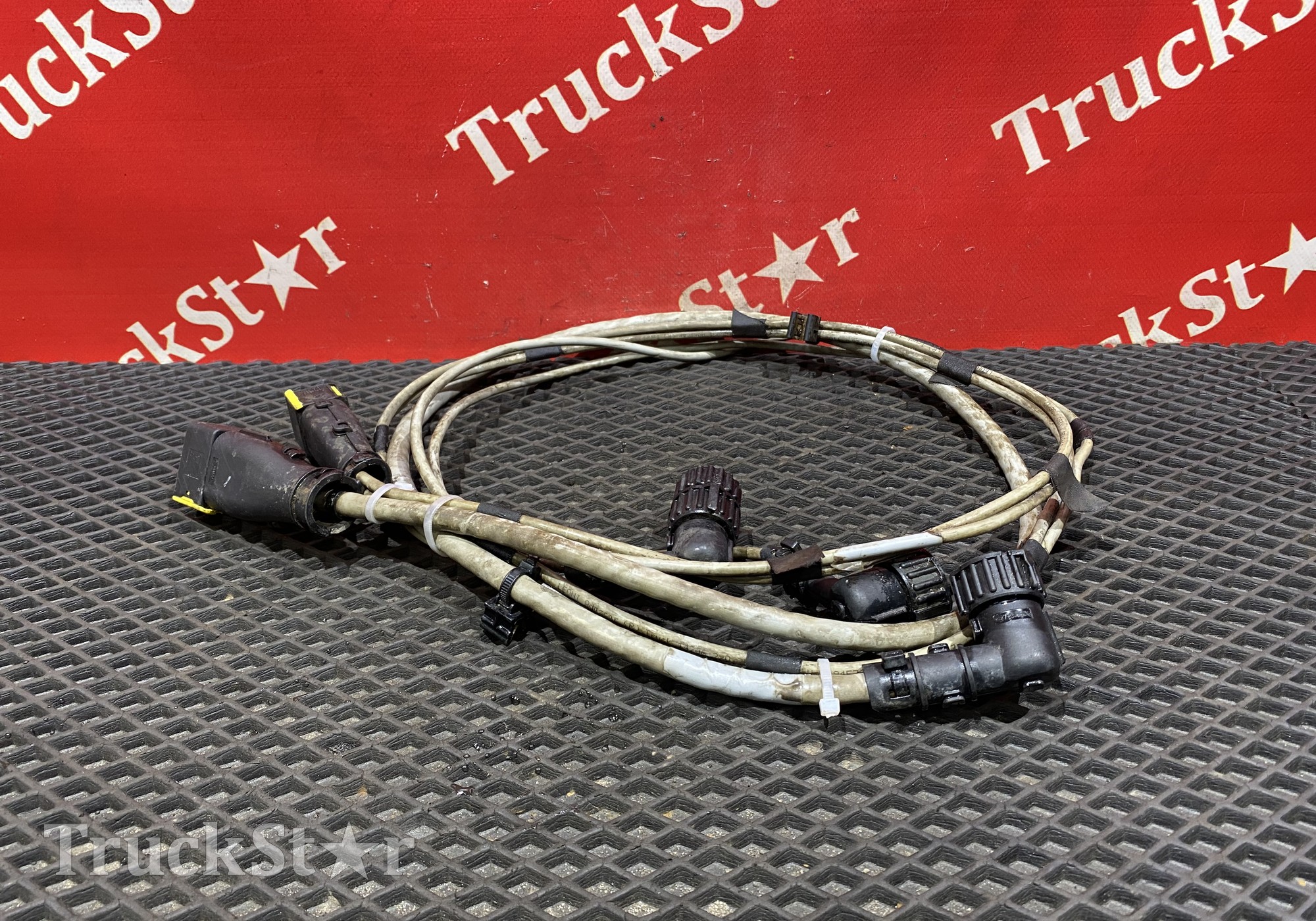 1945723 Проводка КПП 2018г для Daf XF106 (с 2012)