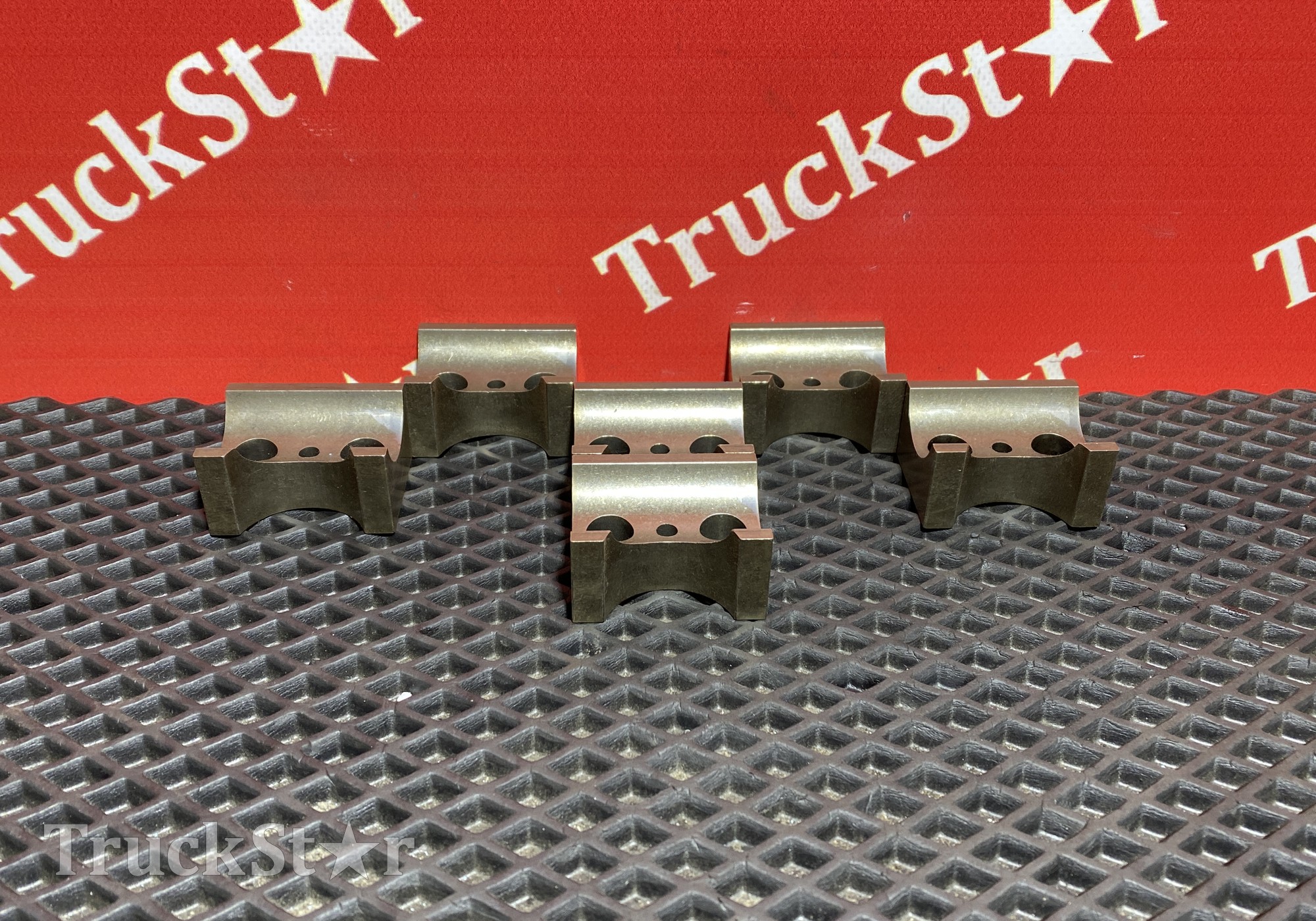 51042020136 Комплект кронштейнов вала рокеров для Man TGX II (с 2012)