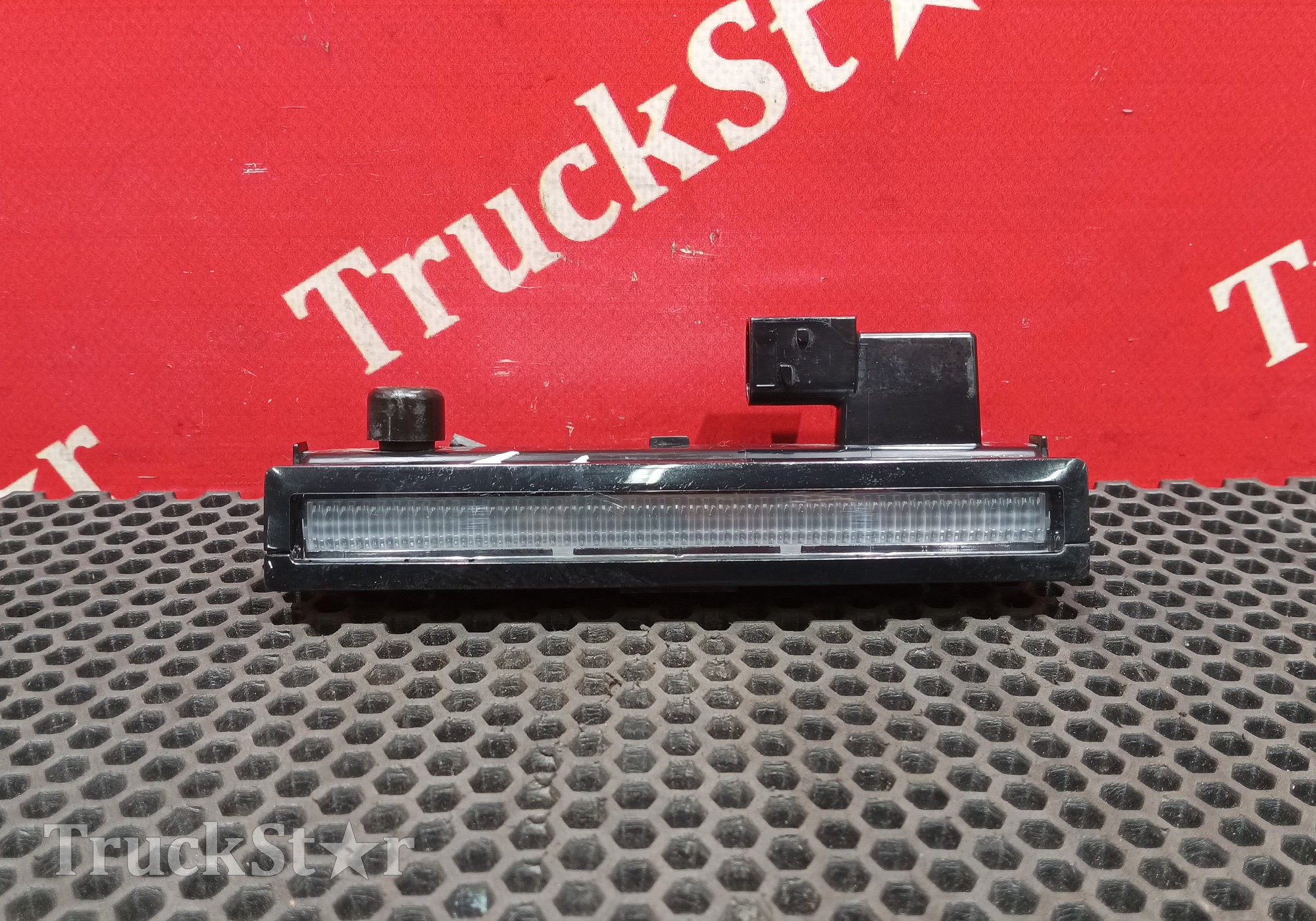 2252794 Габарит в козырек 2019г. для Scania 6-series P (с 2016)