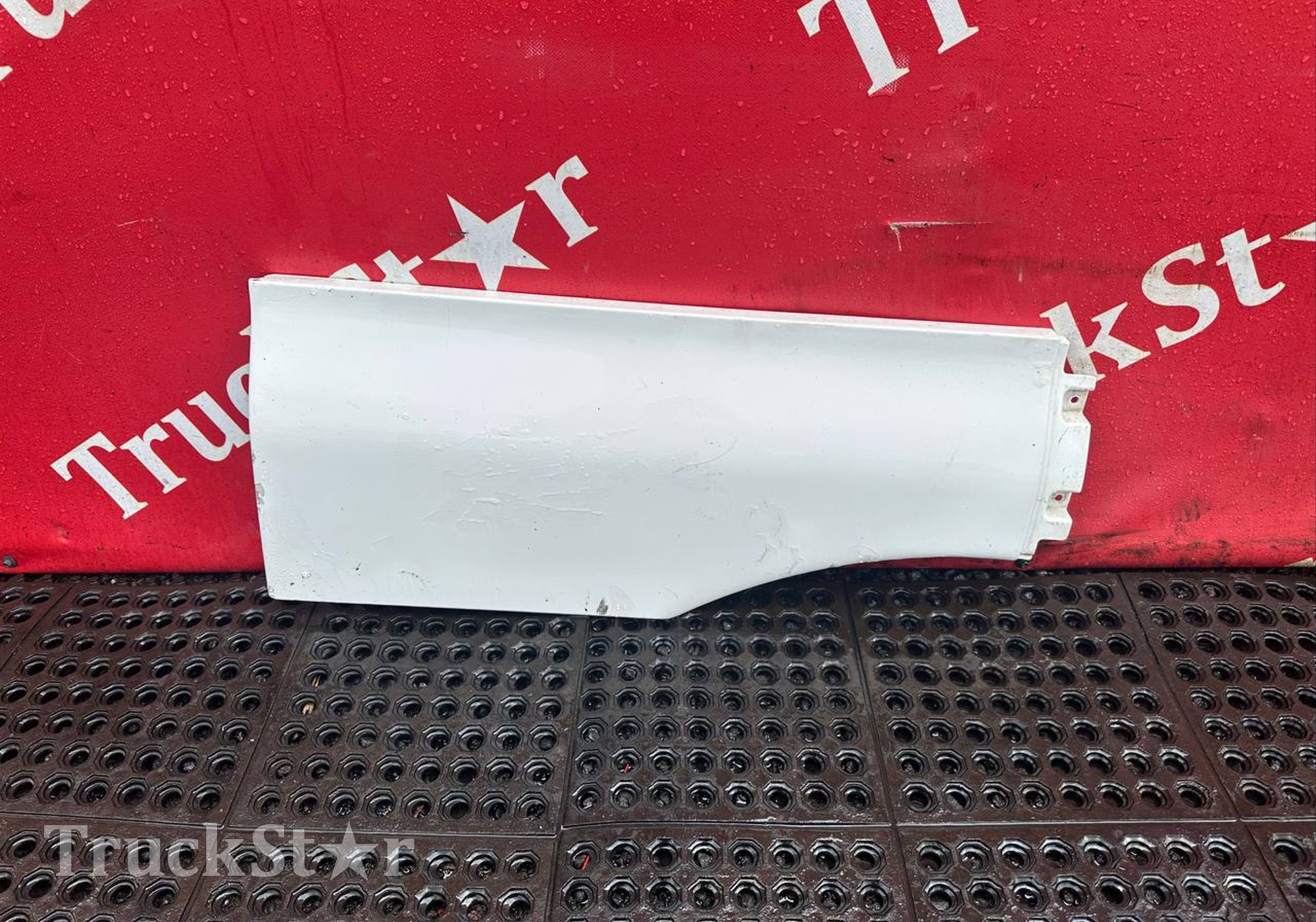 81615100410 Продолжение крыла правого для Man TGX